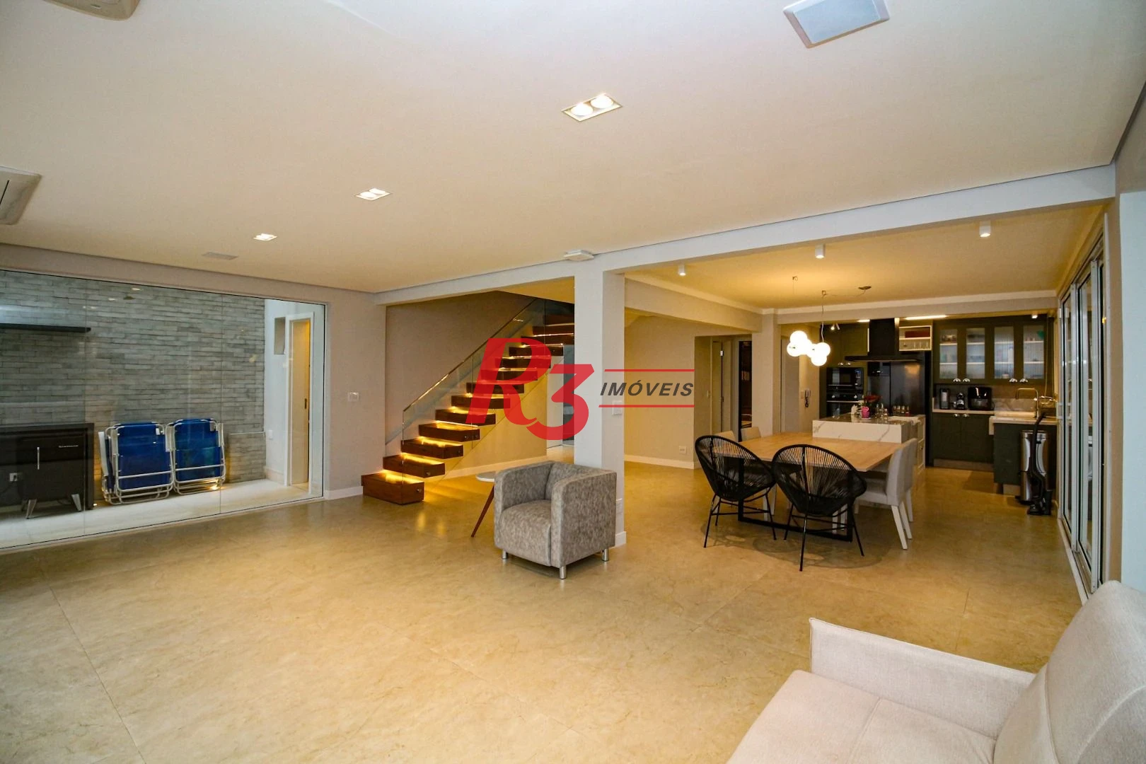 Casa com 3 suítes à venda, 300 m² por R$ 4.500.000 - Ponta da Praia - Santos/SP