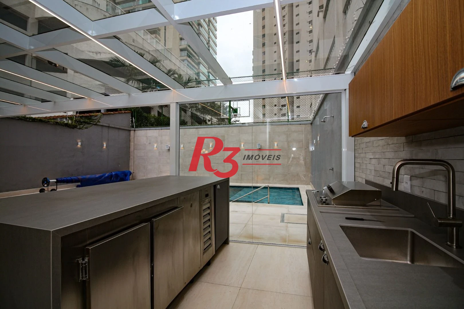 Casa com 3 suítes à venda, 300 m² por R$ 4.500.000 - Ponta da Praia - Santos/SP