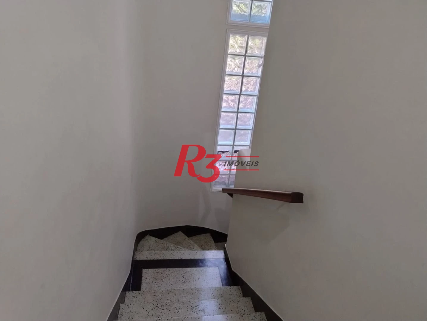 Sobrado com 3 dormitórios à venda, 226 m² por R$ 700.000,00 - Centro - São Vicente/SP