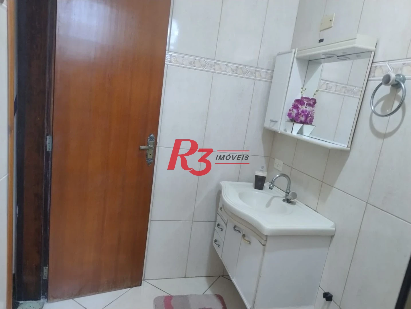 Sobrado com 3 dormitórios à venda, 226 m² por R$ 700.000,00 - Centro - São Vicente/SP