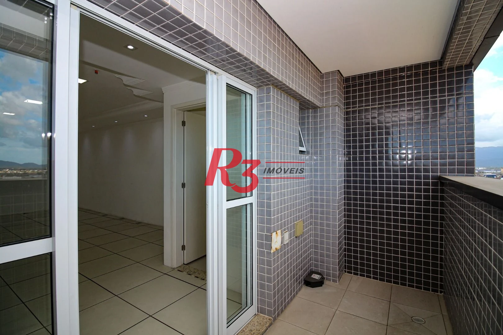 Sala para alugar, 43 m² por R$ 2.700,00/mês - Encruzilhada - Santos/SP