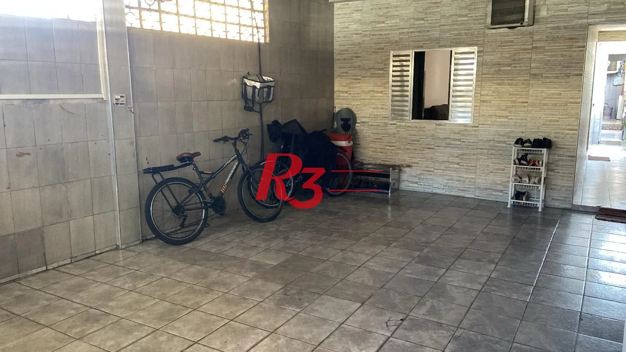 Casa com 3 dormitórios à venda por R$ 426.000 - Parque Bitaru - São Vicente/SP