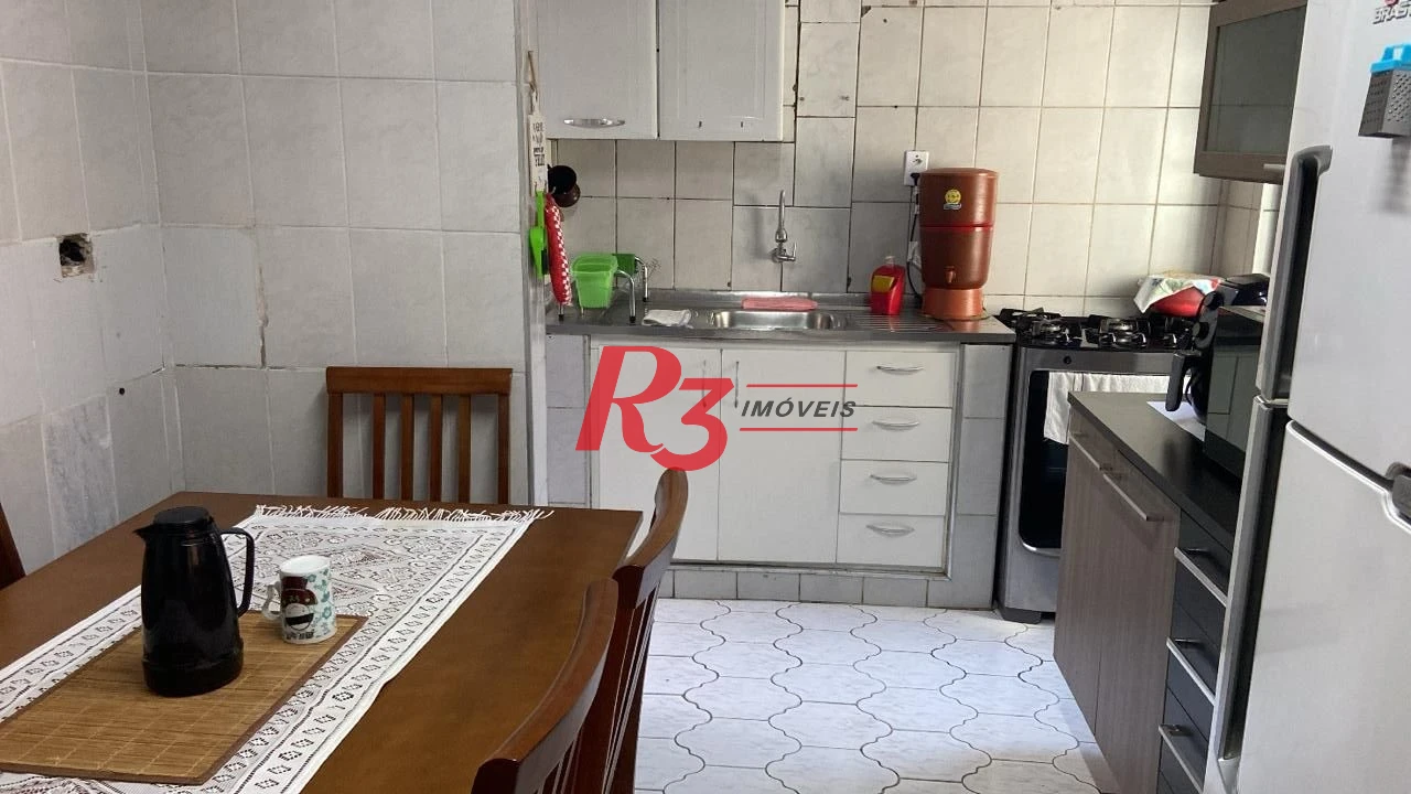 Casa com 3 dormitórios à venda por R$ 426.000 - Parque Bitaru - São Vicente/SP