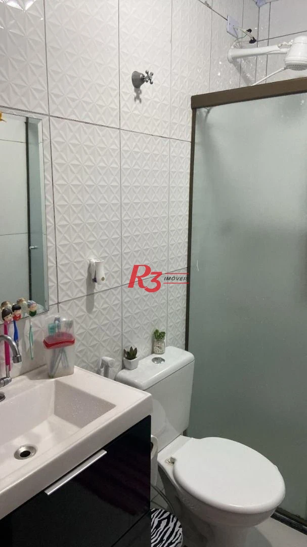 Casa com 3 dormitórios à venda por R$ 426.000 - Parque Bitaru - São Vicente/SP
