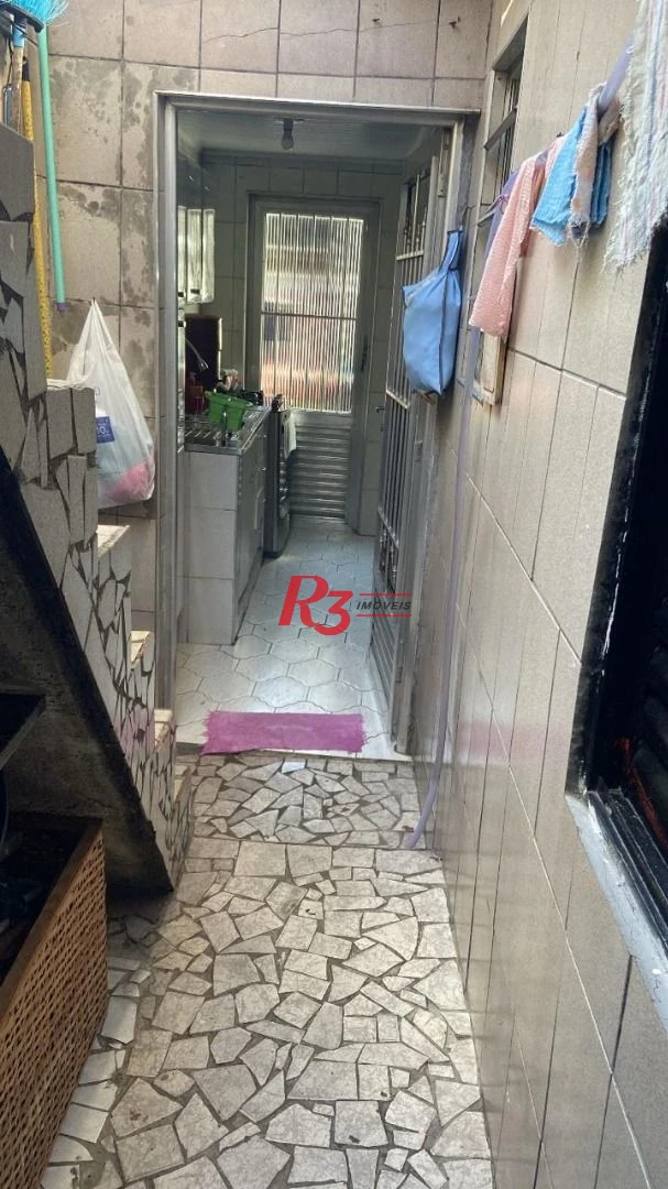 Casa com 3 dormitórios à venda por R$ 426.000 - Parque Bitaru - São Vicente/SP