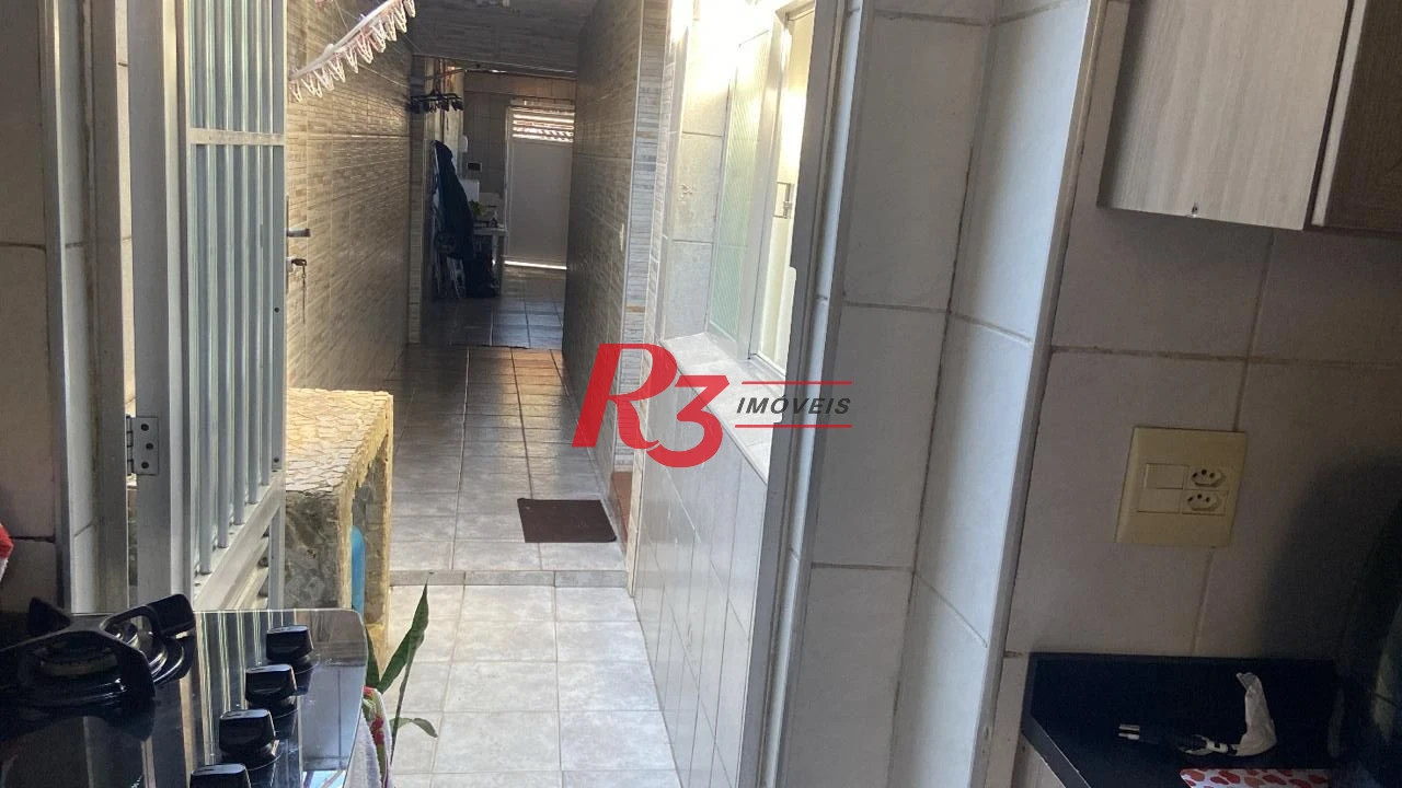Casa com 3 dormitórios à venda por R$ 426.000 - Parque Bitaru - São Vicente/SP