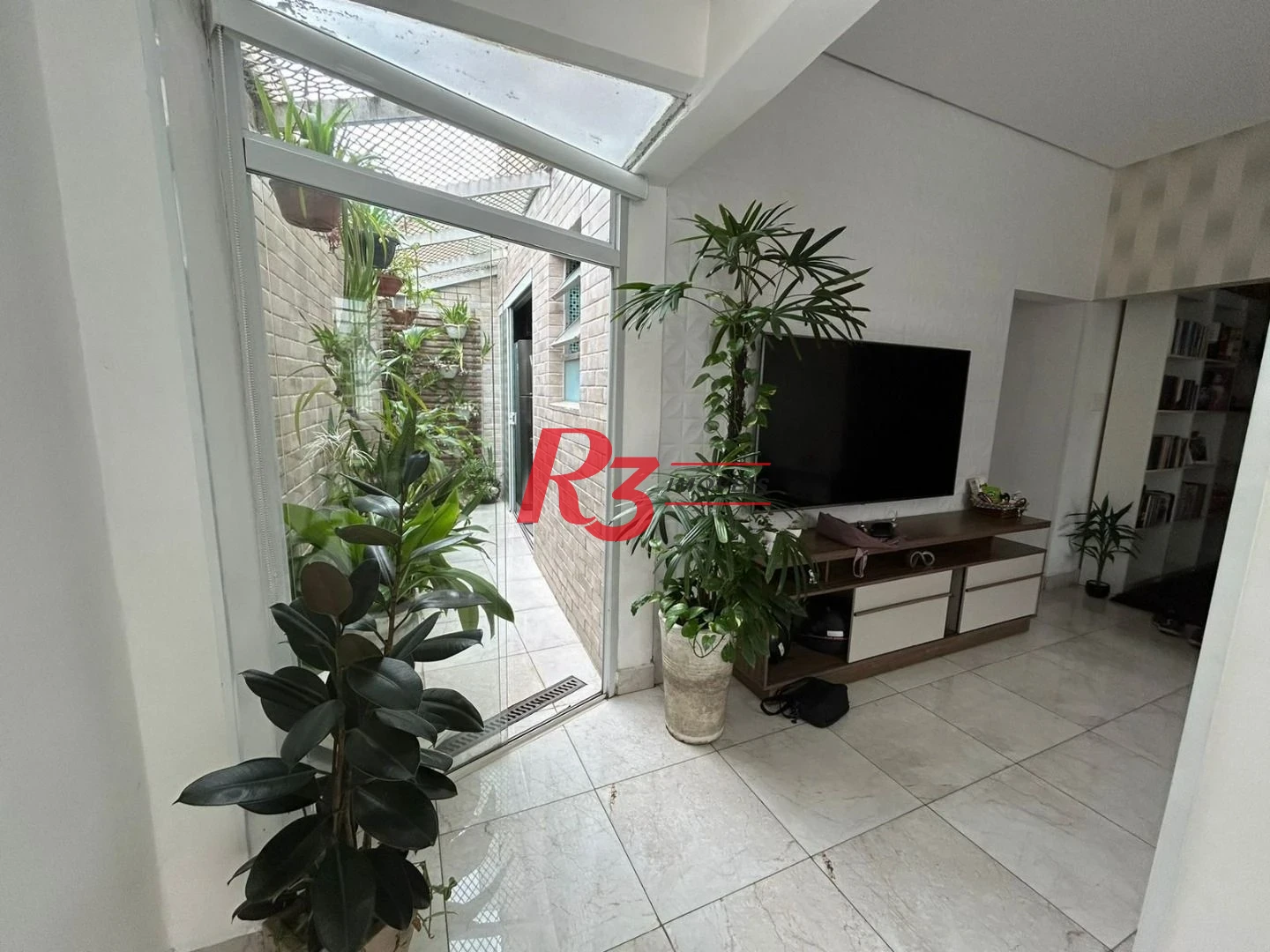 Sobrado à venda, 157 m² por R$ 590.000,00 - Vila Cascatinha - São Vicente/SP