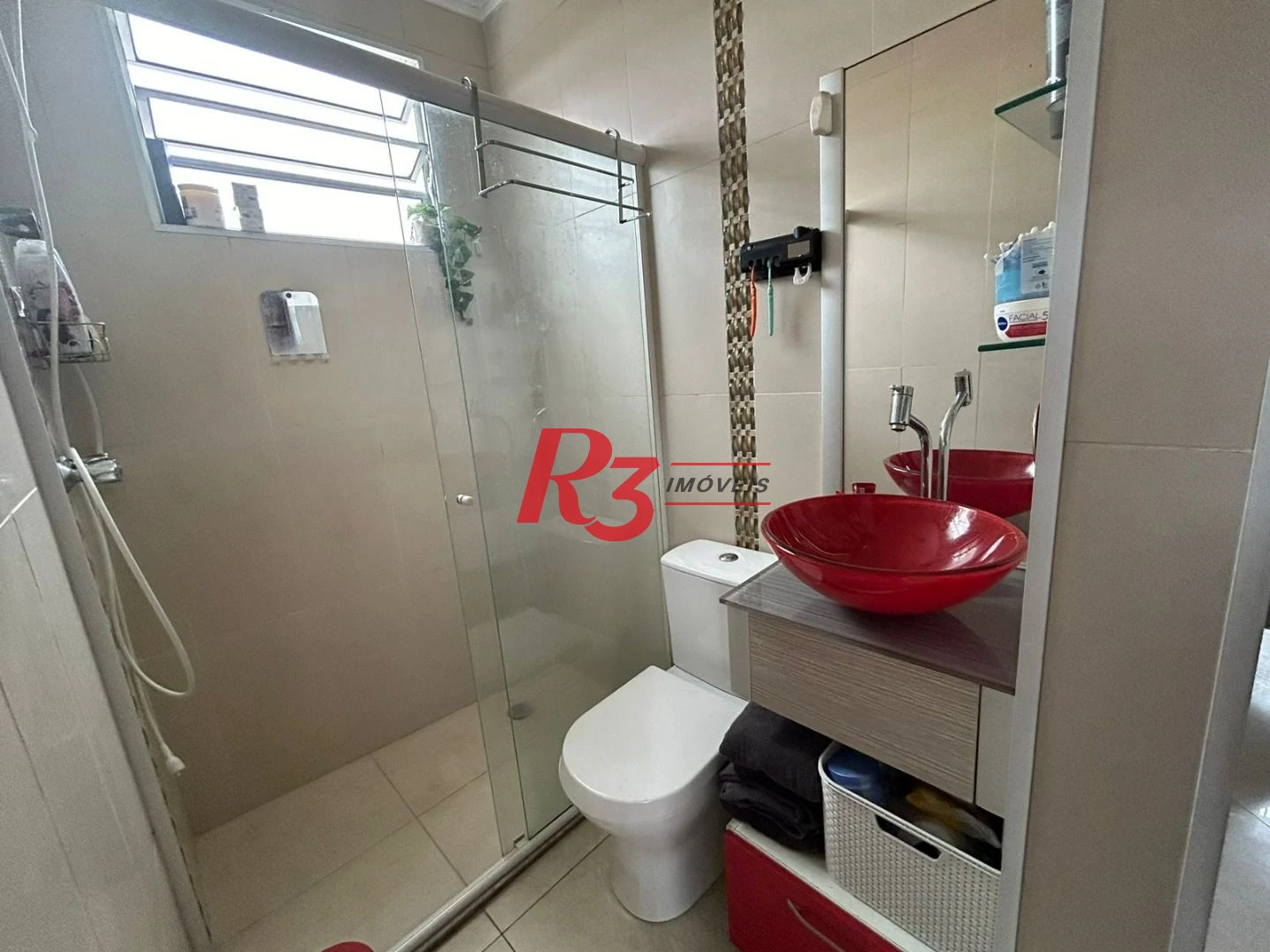 Sobrado à venda, 157 m² por R$ 590.000,00 - Vila Cascatinha - São Vicente/SP