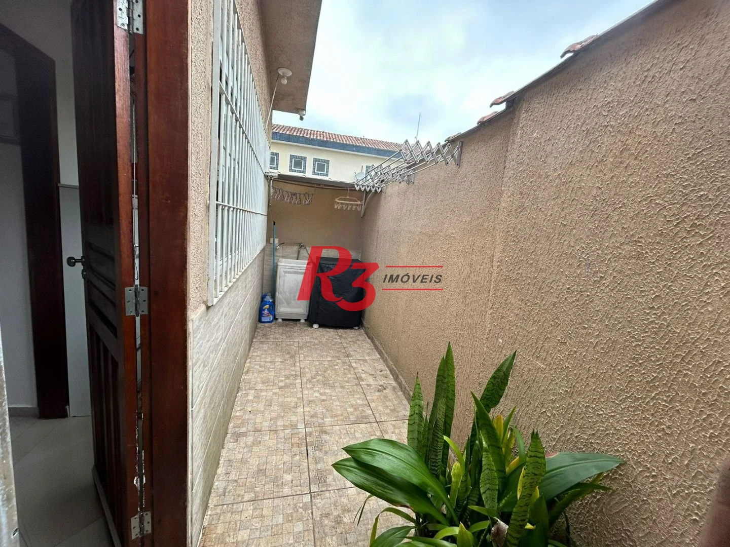 Sobrado à venda, 157 m² por R$ 590.000,00 - Vila Cascatinha - São Vicente/SP