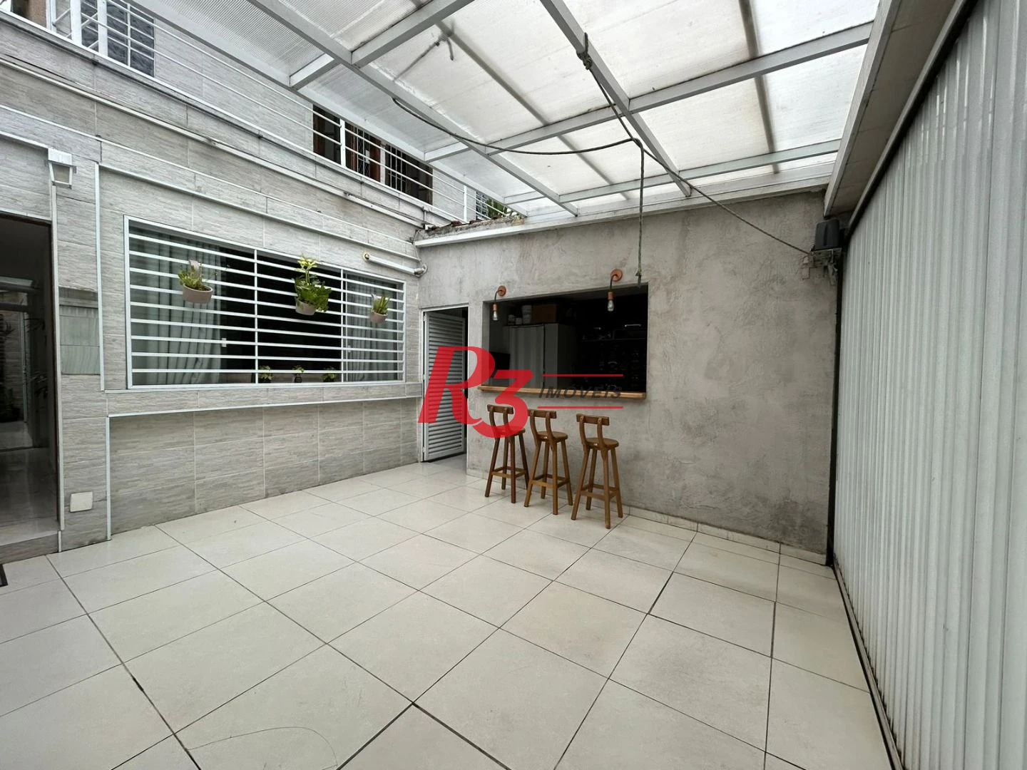 Sobrado à venda, 157 m² por R$ 590.000,00 - Vila Cascatinha - São Vicente/SP