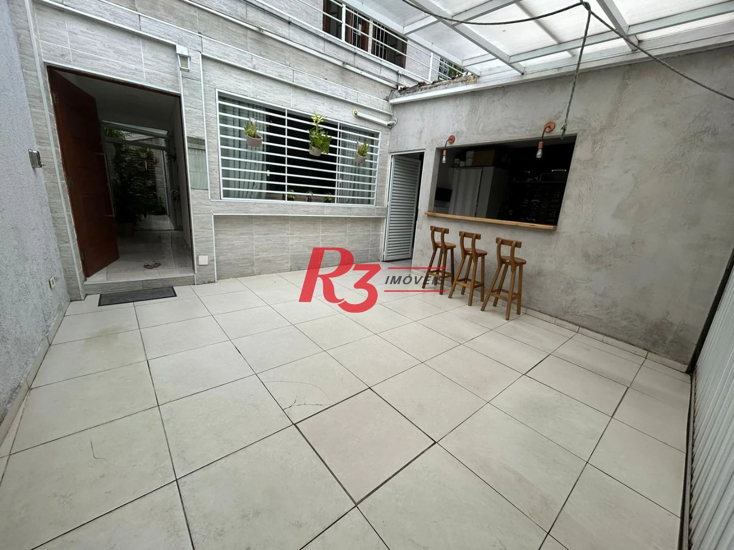 Sobrado à venda, 157 m² por R$ 590.000,00 - Vila Cascatinha - São Vicente/SP