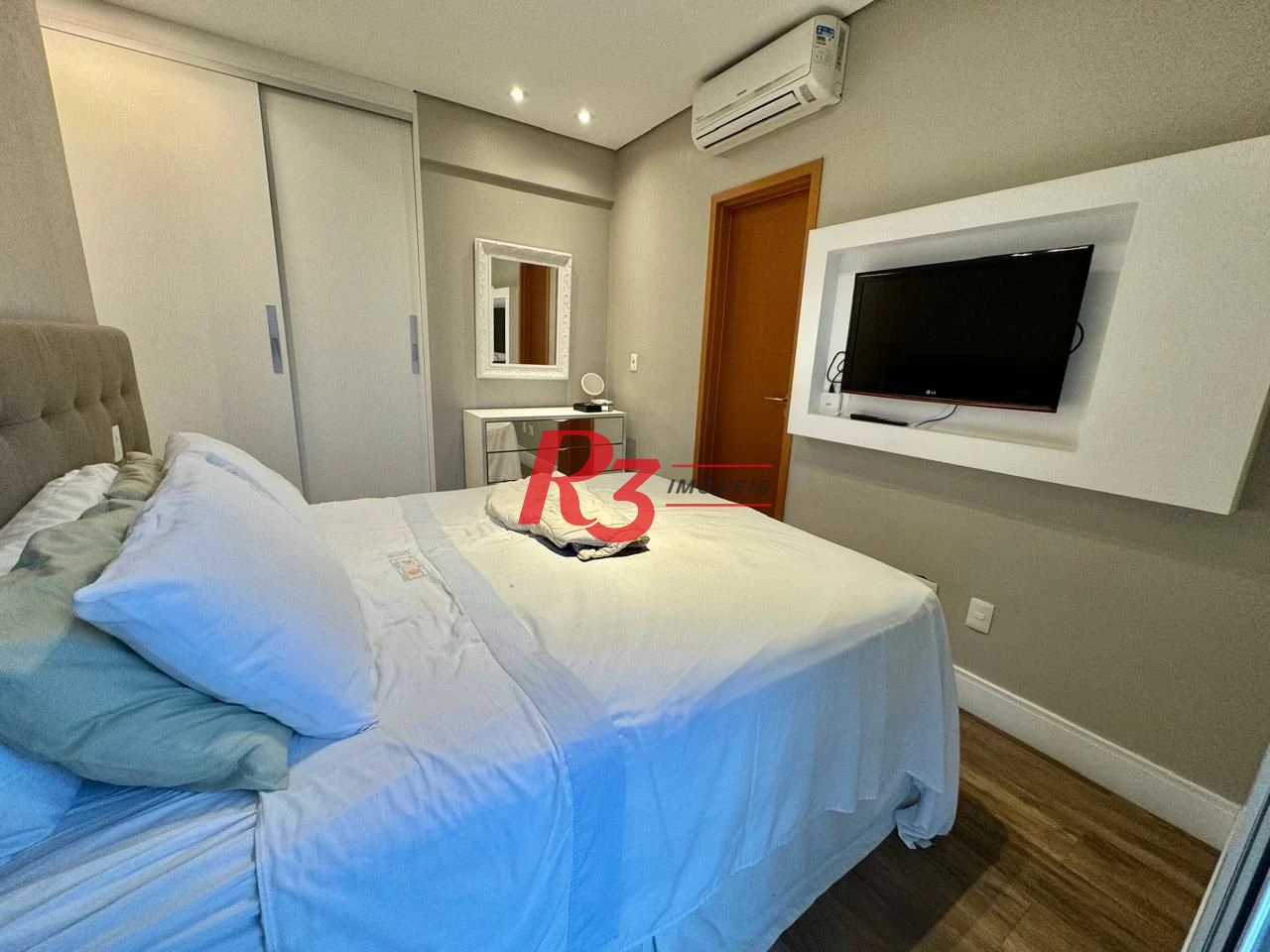 Apartamento com 3 dormitórios à venda, 124 m² por R$ 2.200.000,00 - Boqueirão - Santos/SP