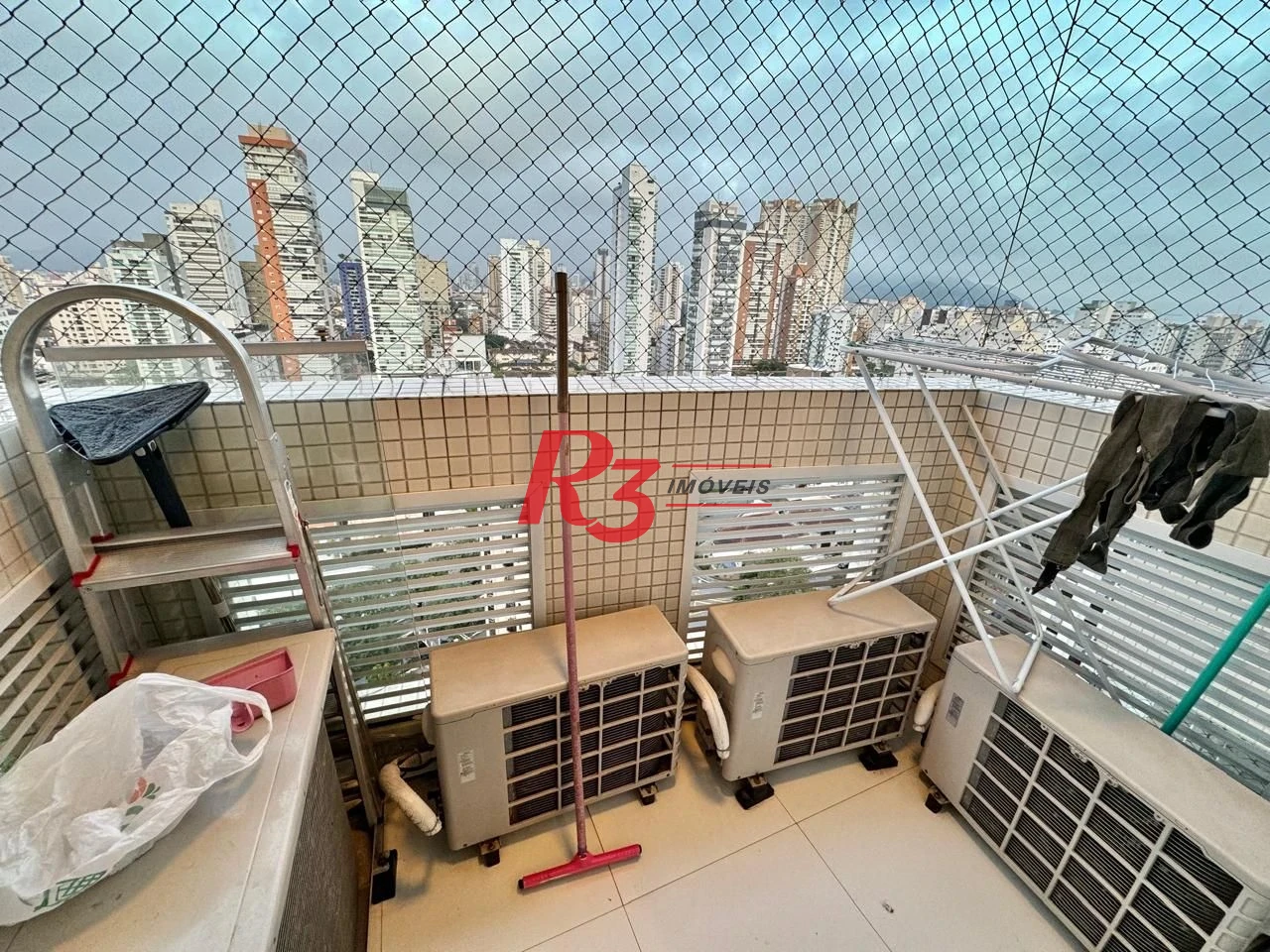 Apartamento com 3 dormitórios à venda, 124 m² por R$ 2.200.000,00 - Boqueirão - Santos/SP