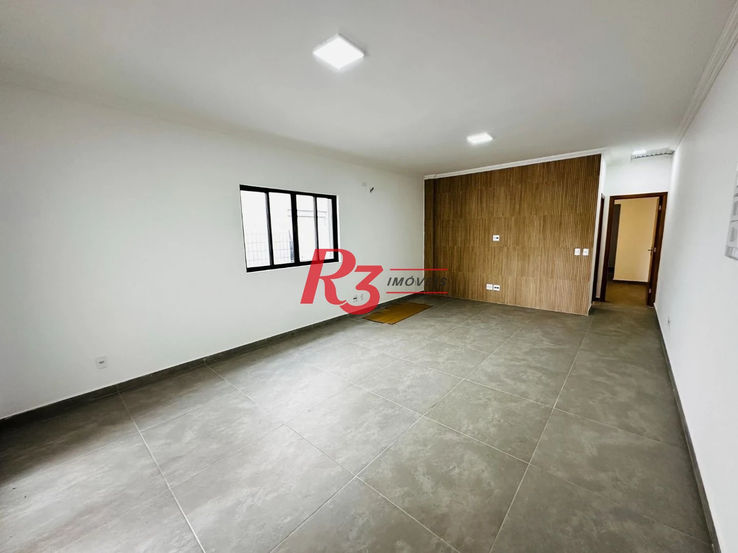 Sobrado com 3 dormitórios à venda, 220 m² por R$ 1.600.000,00 - Embaré - Santos/SP