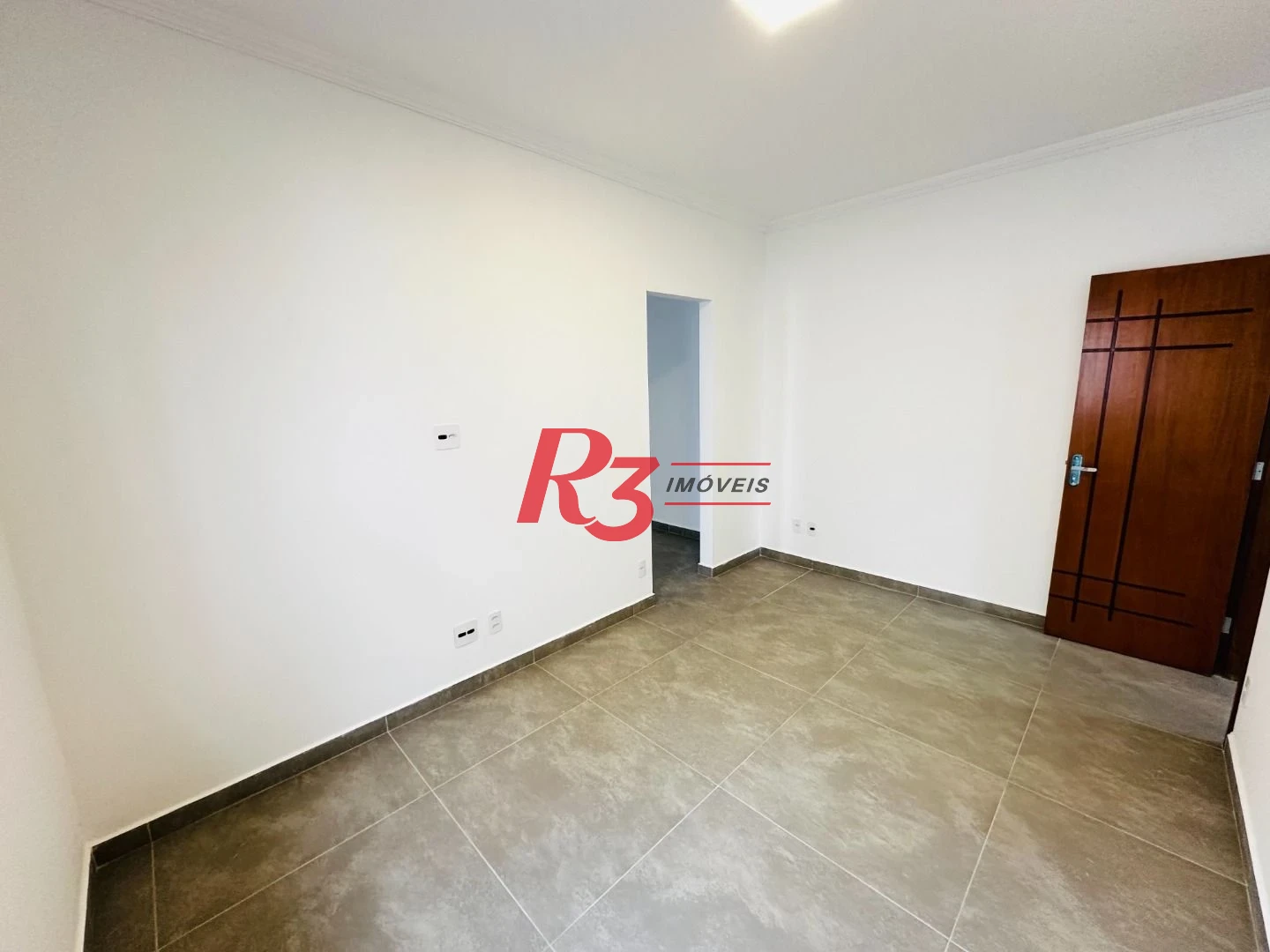 Sobrado com 3 dormitórios à venda, 220 m² por R$ 1.600.000,00 - Embaré - Santos/SP