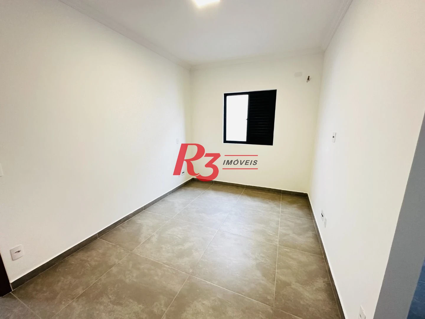 Sobrado com 3 dormitórios à venda, 220 m² por R$ 1.600.000,00 - Embaré - Santos/SP
