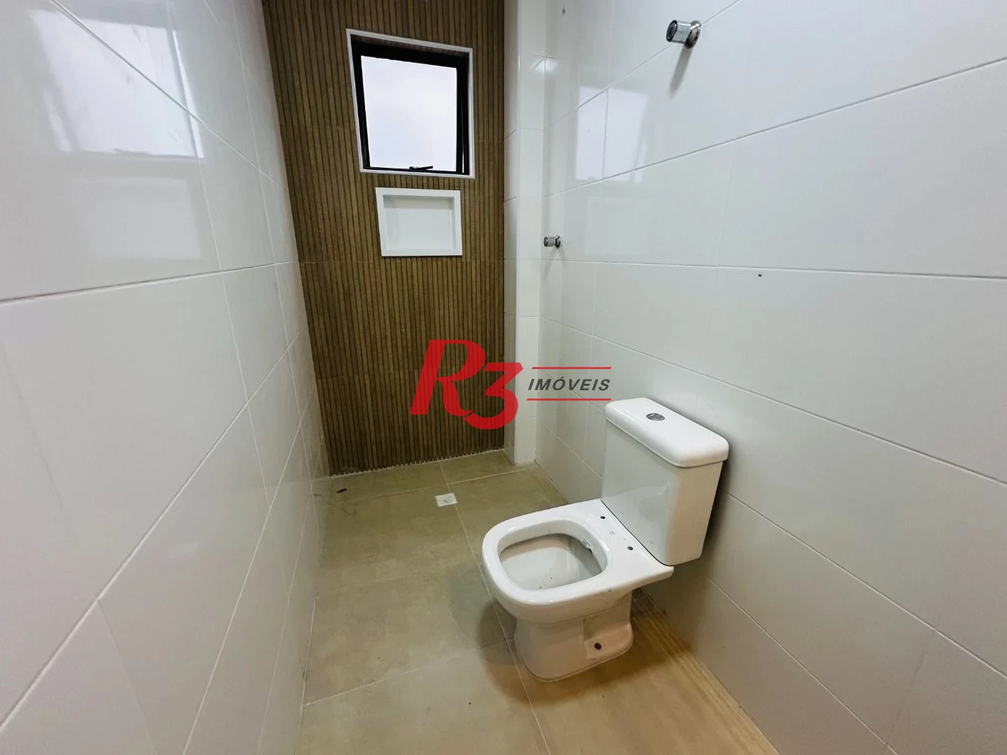 Sobrado com 3 dormitórios à venda, 220 m² por R$ 1.600.000,00 - Embaré - Santos/SP