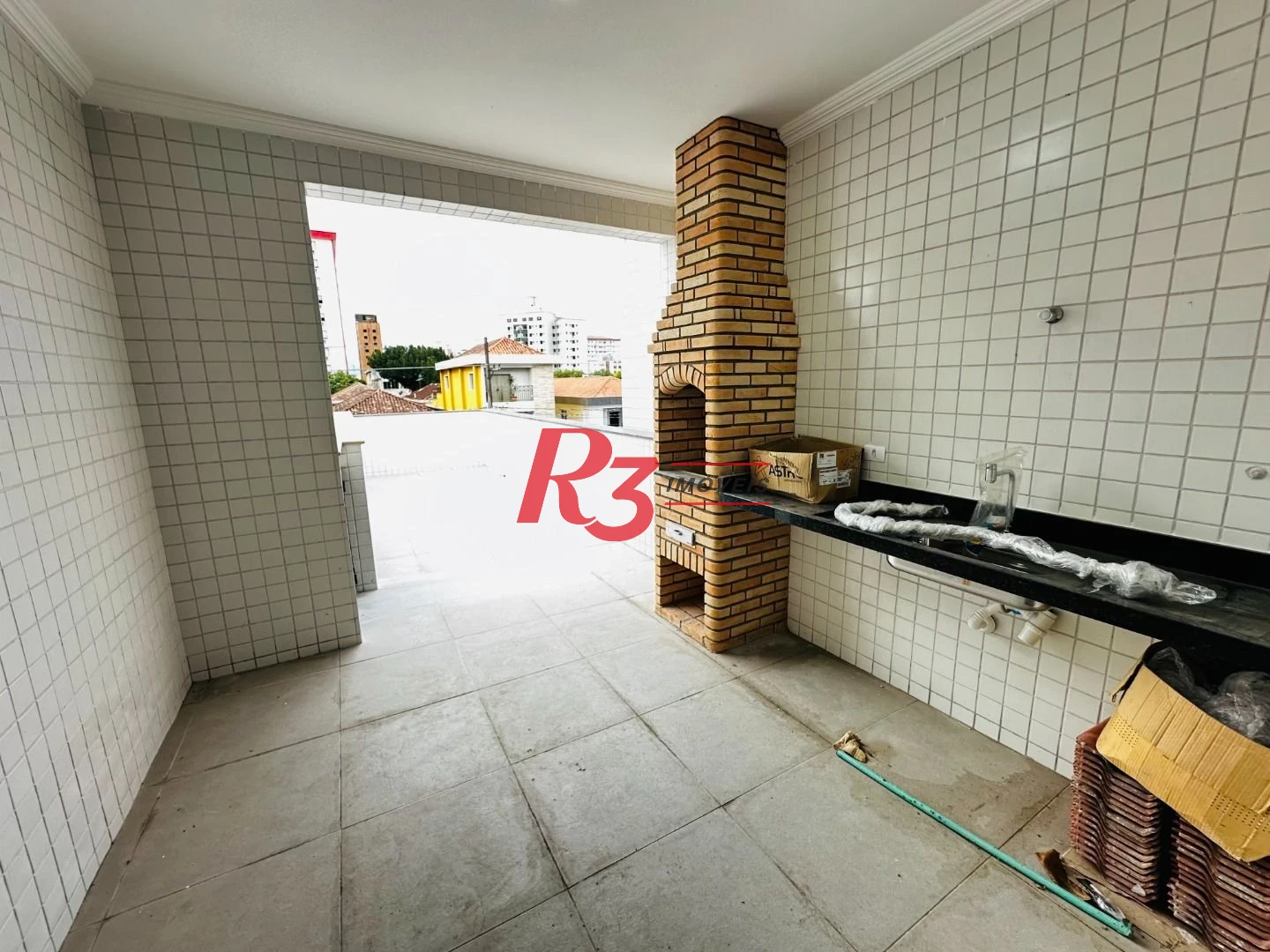 Sobrado com 3 dormitórios à venda, 220 m² por R$ 1.600.000,00 - Embaré - Santos/SP