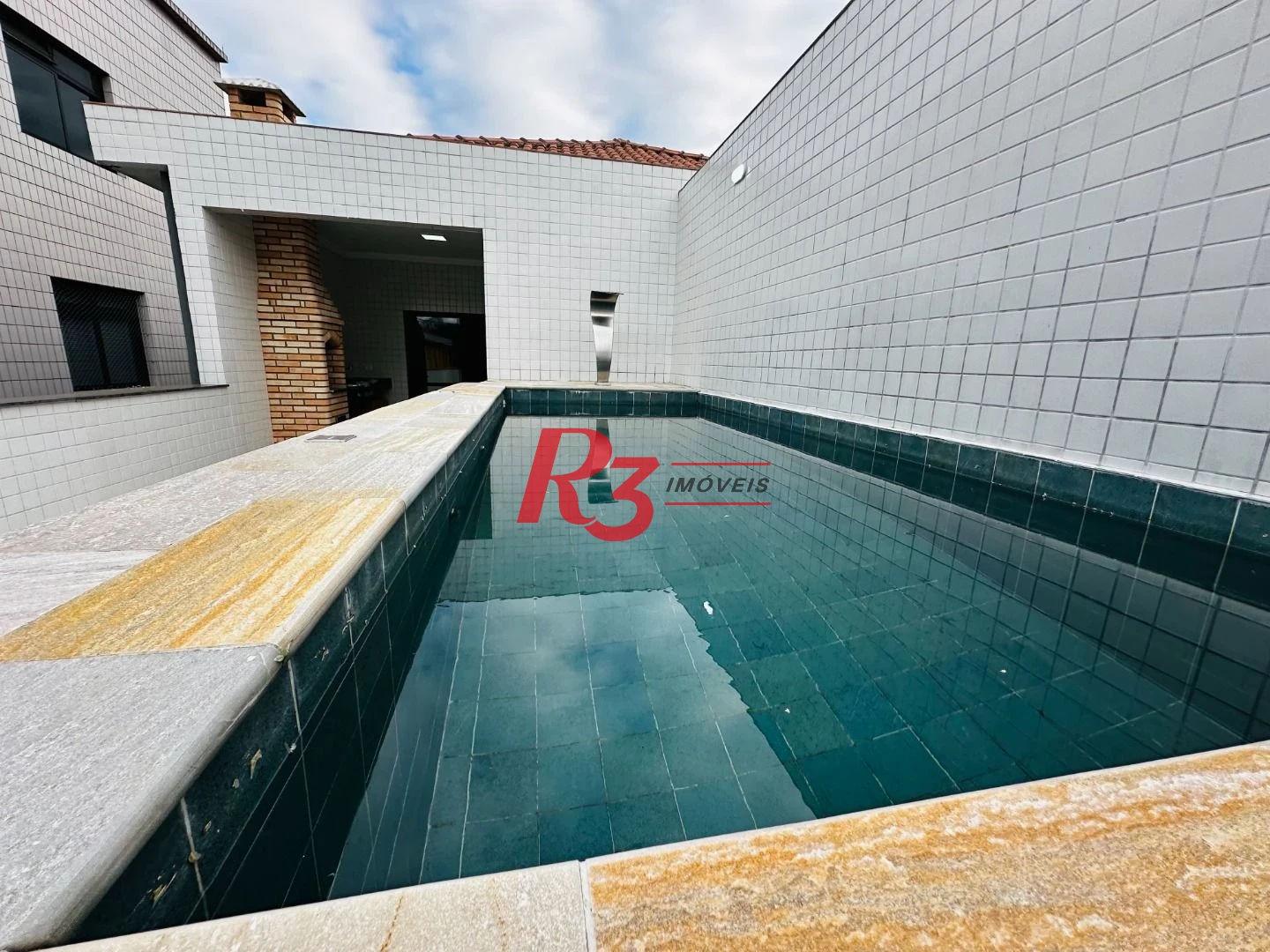 Sobrado com 3 dormitórios à venda, 220 m² por R$ 1.600.000,00 - Embaré - Santos/SP