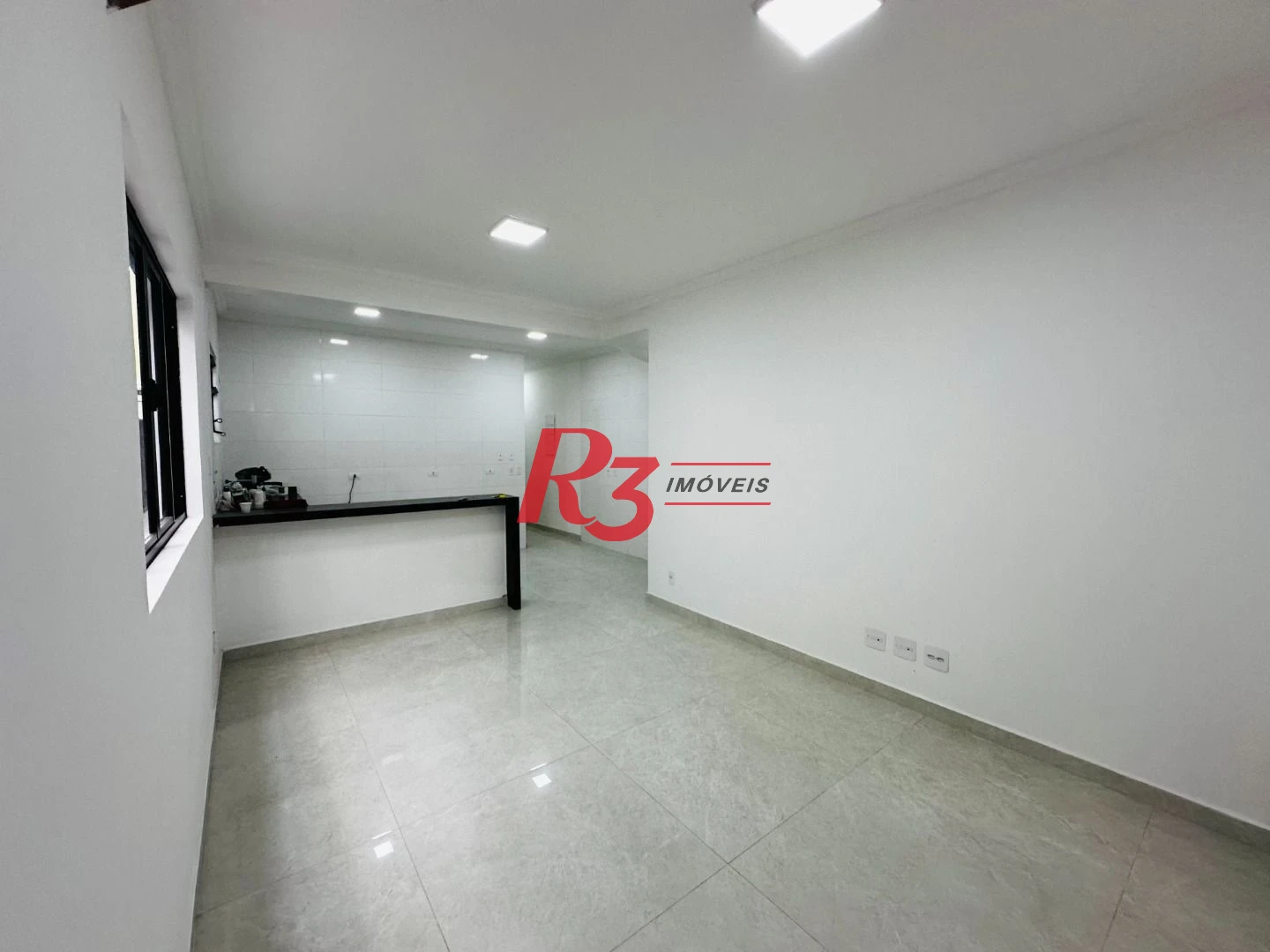 Sobrado com 3 dormitórios à venda, 160 m² por R$ 950.000,00 - Embaré - Santos/SP