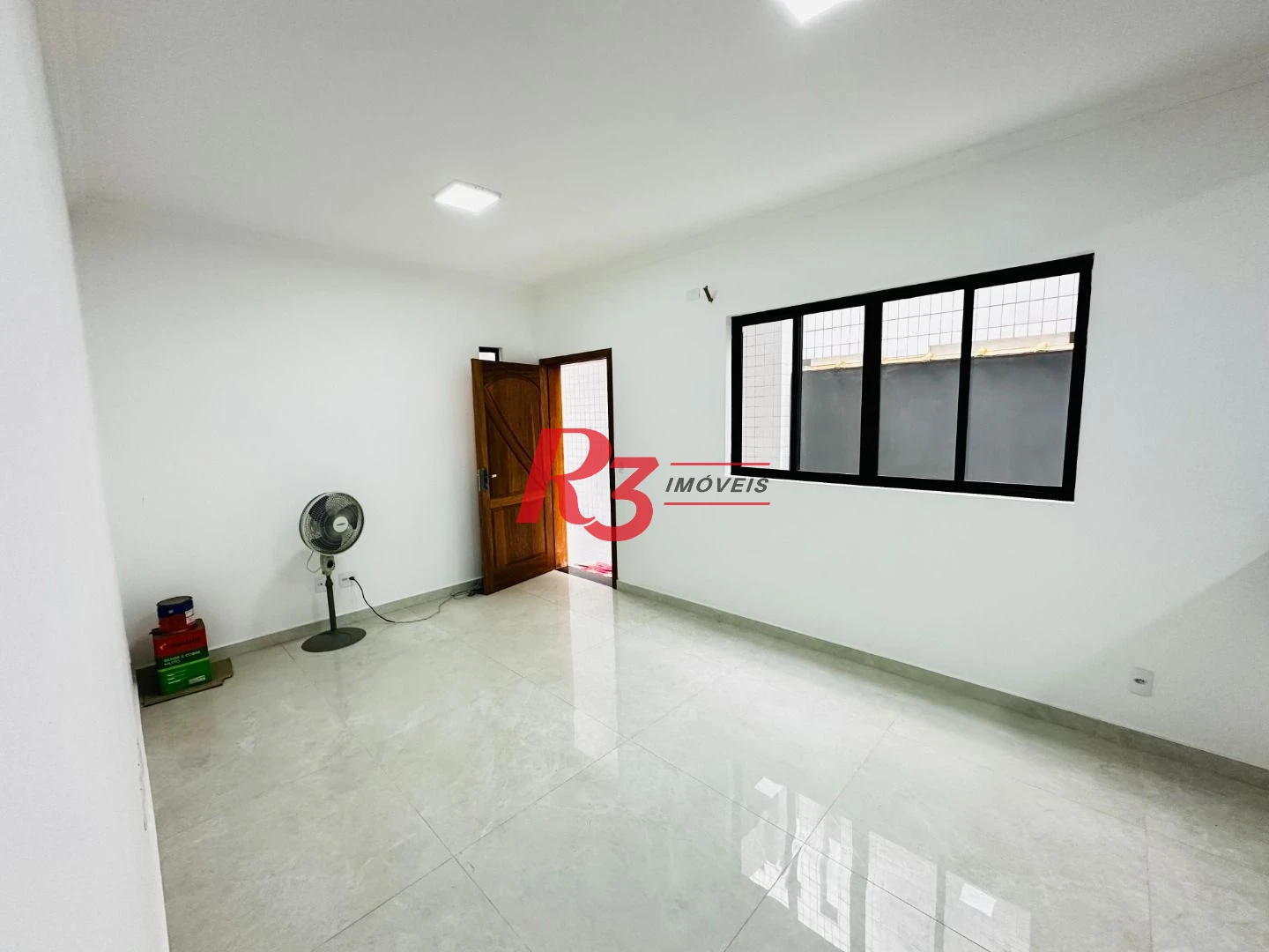 Sobrado com 3 dormitórios à venda, 160 m² por R$ 950.000,00 - Embaré - Santos/SP