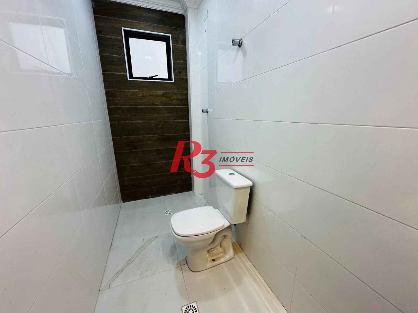 Sobrado com 3 dormitórios à venda, 160 m² por R$ 950.000,00 - Embaré - Santos/SP