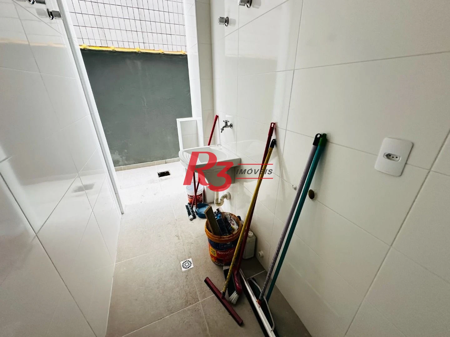 Sobrado com 3 dormitórios à venda, 160 m² por R$ 950.000,00 - Embaré - Santos/SP