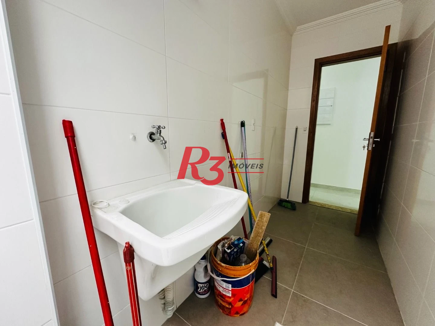Sobrado com 3 dormitórios à venda, 160 m² por R$ 950.000,00 - Embaré - Santos/SP