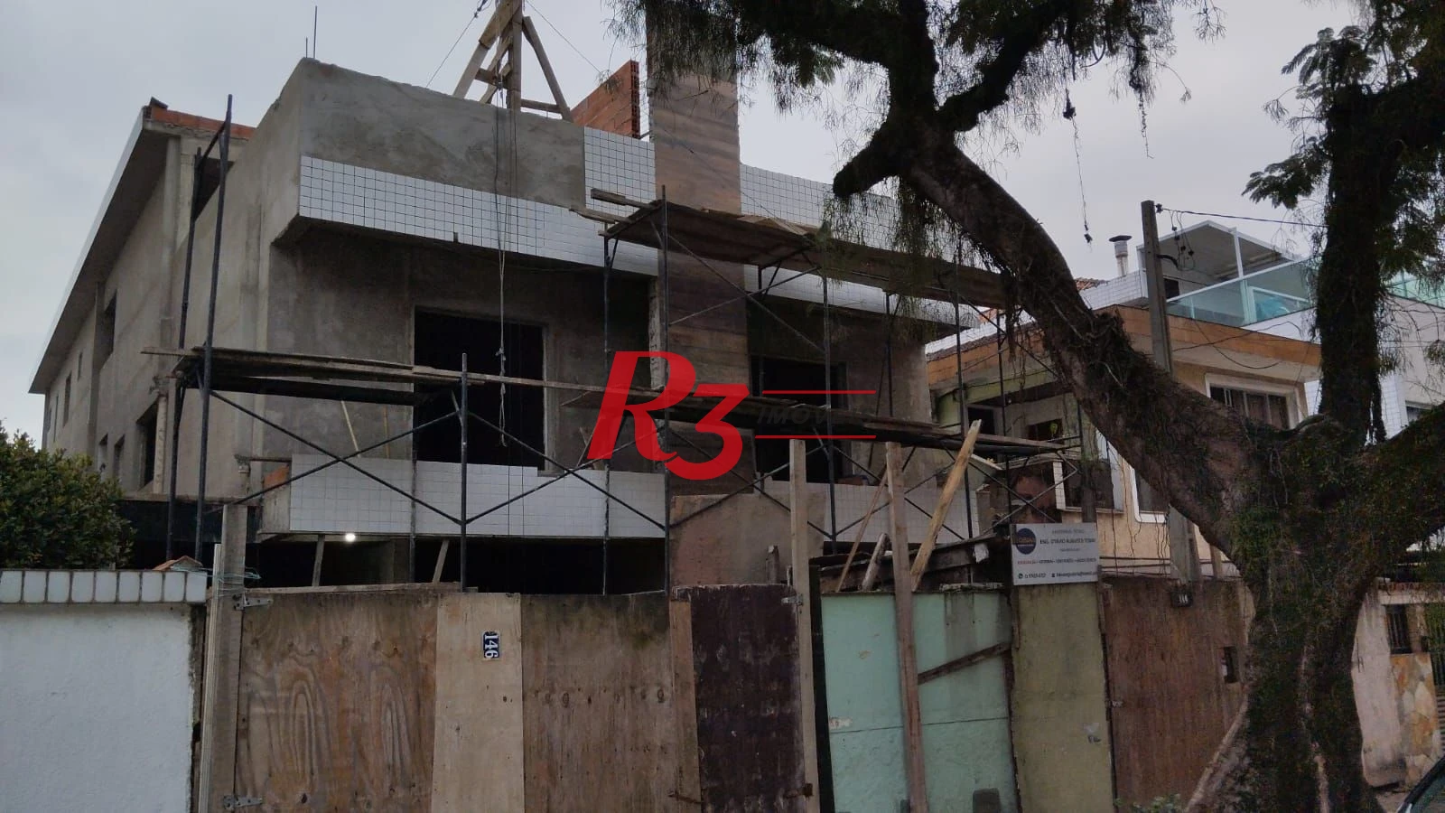 Sobrado Térreo com 3 dormitórios à venda, 160 m² por R$ 1.050.000 - Embaré - Santos/SP