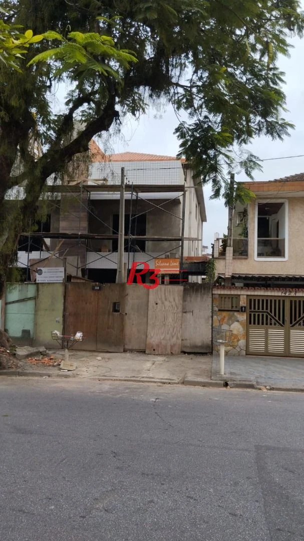 Sobrado Térreo com 3 dormitórios à venda, 160 m² por R$ 1.050.000 - Embaré - Santos/SP