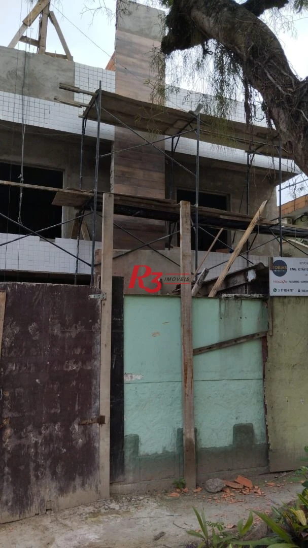 Sobrado Térreo com 3 dormitórios à venda, 160 m² por R$ 1.050.000 - Embaré - Santos/SP