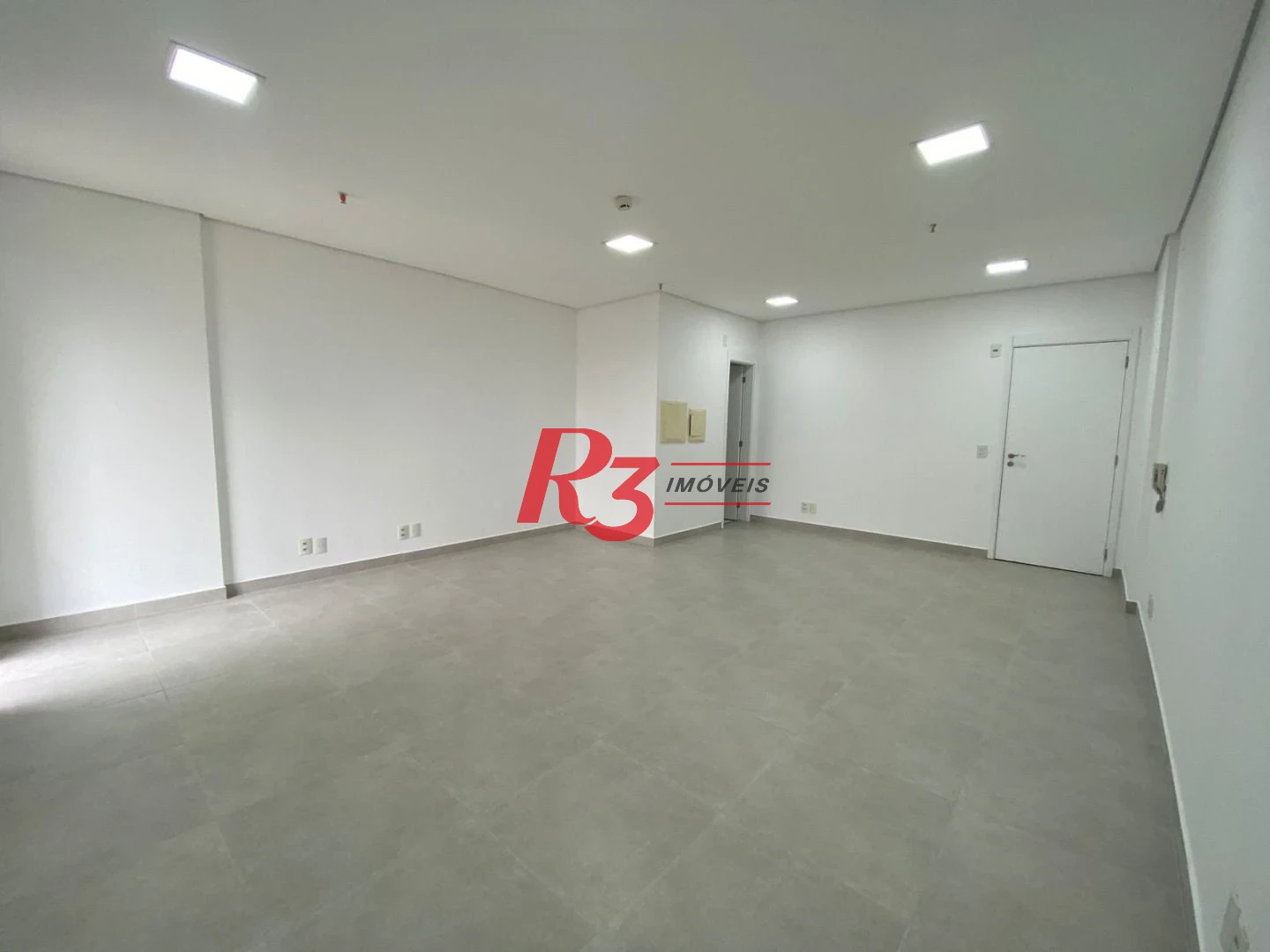 Sala à venda, 43 m² por R$ 300.000,00 - Valongo - Santos/SP