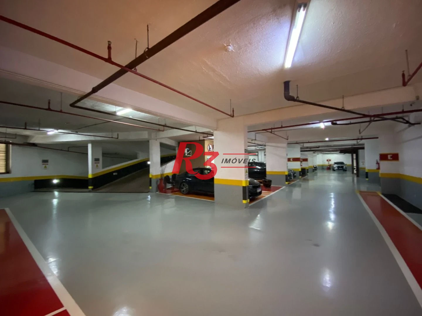 Sala à venda, 43 m² por R$ 300.000,00 - Valongo - Santos/SP