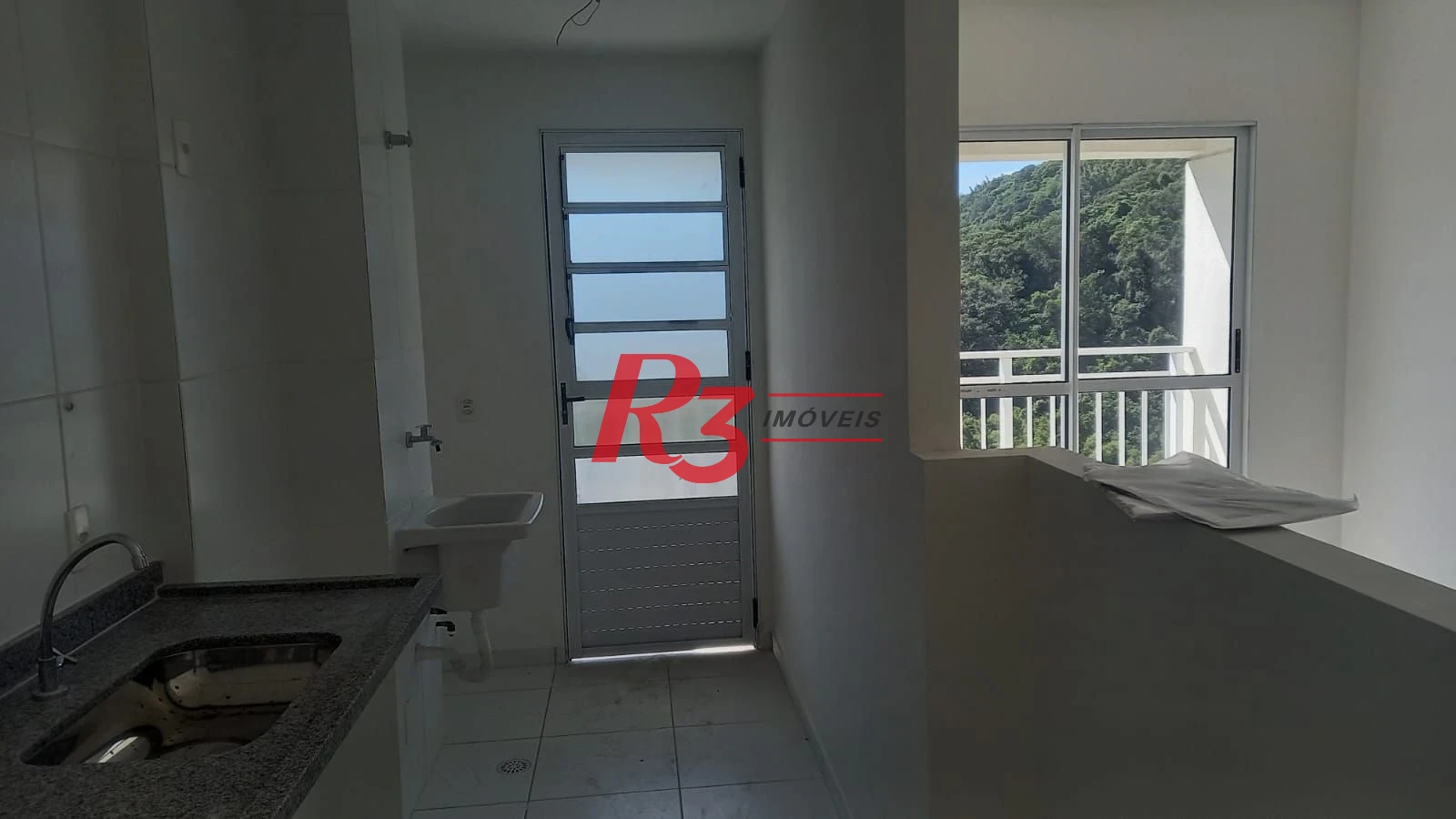 Apartamento com 3 dormitórios à venda, 65 m² por R$ 383.000,00 - Morro de Nova Cintra - Santos/SP
