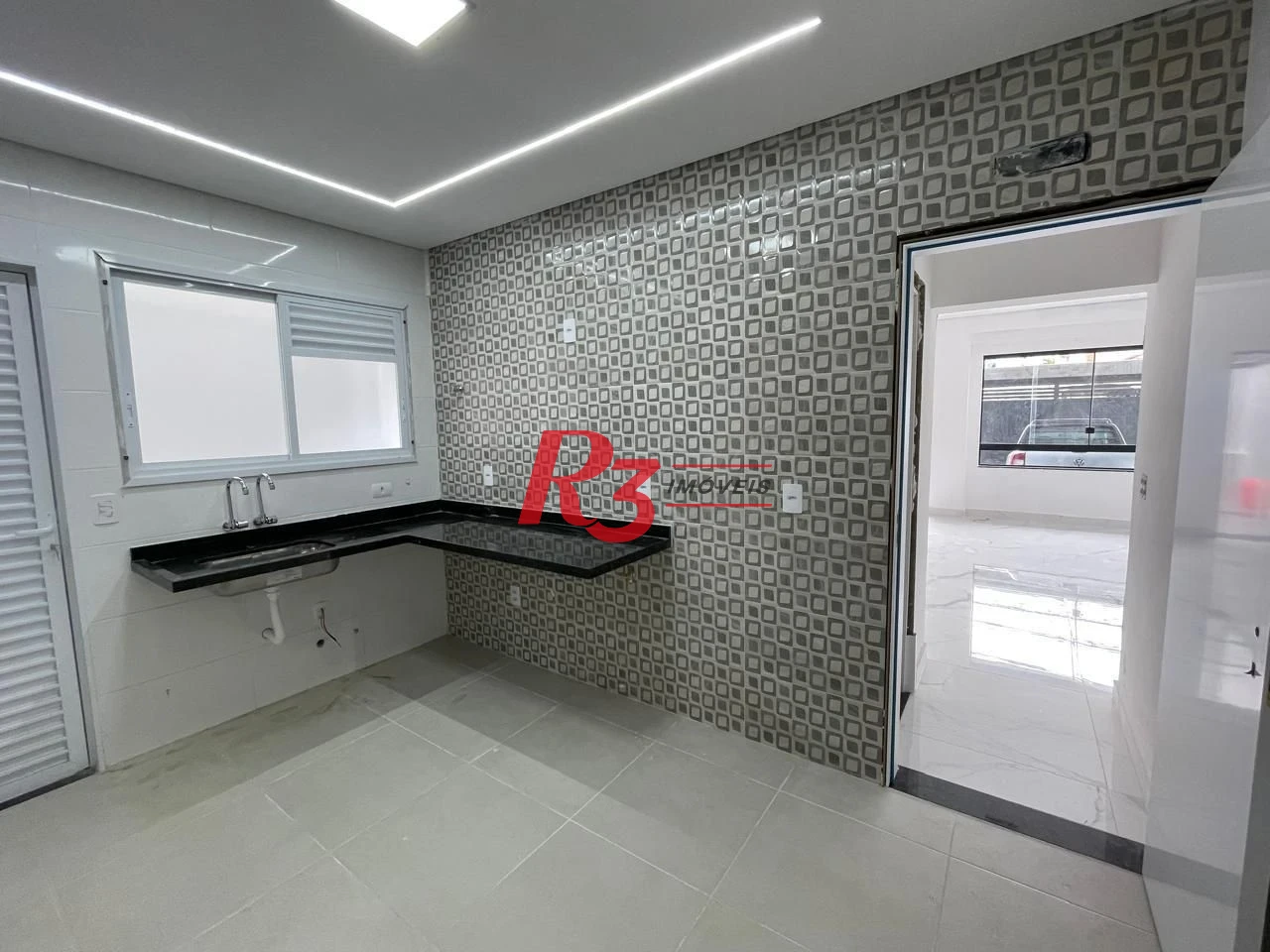 Casa Sobreposta baixa com 3 dormitórios c suite com suite, 94 m² - Aparecida