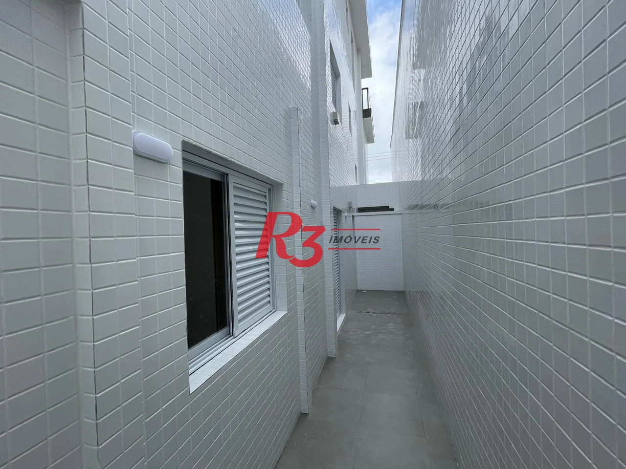 Casa Sobreposta baixa com 3 dormitórios c suite com suite, 94 m² - Aparecida