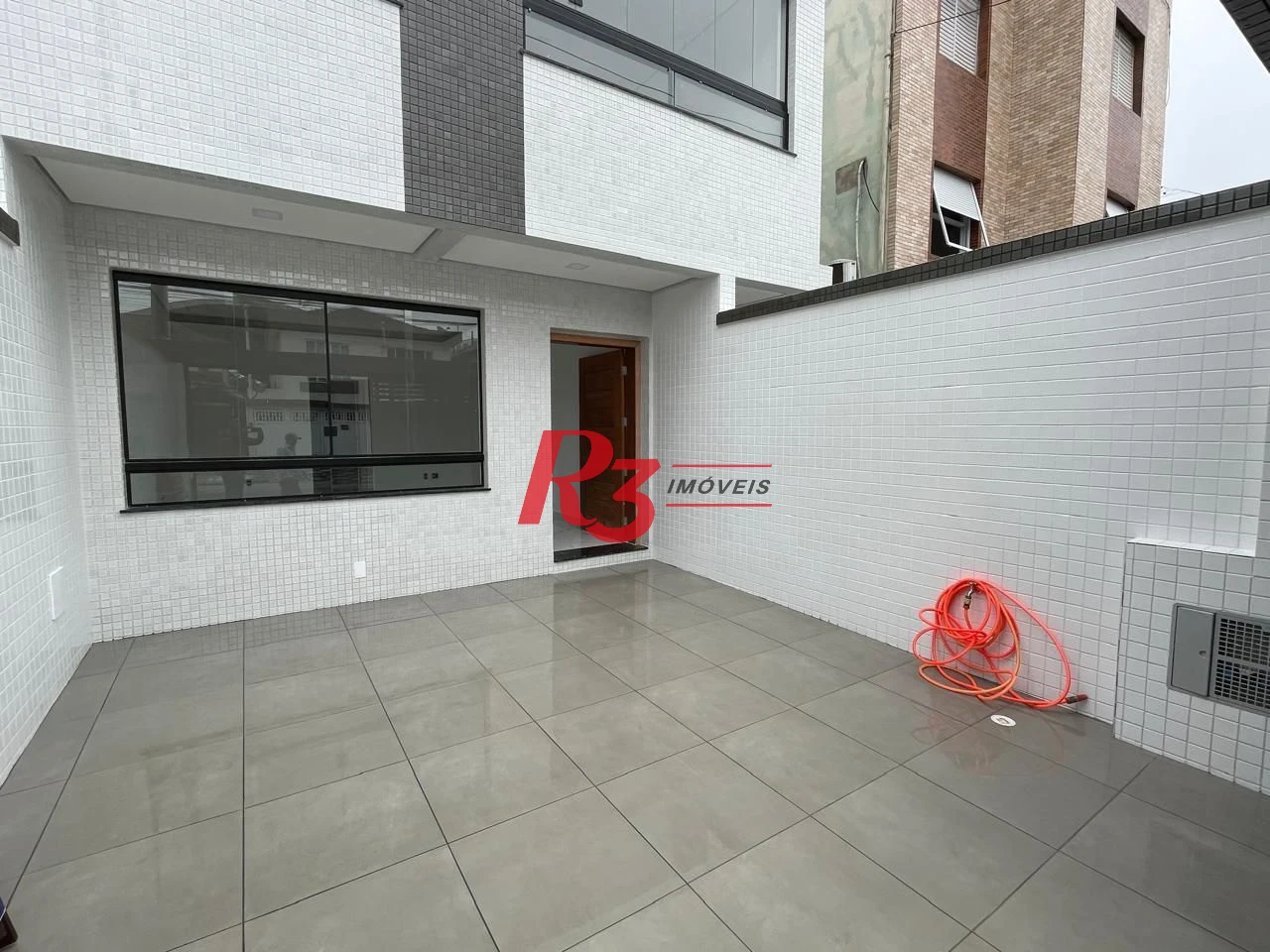 Casa Sobreposta baixa com 3 dormitórios c suite com suite, 94 m² - Aparecida