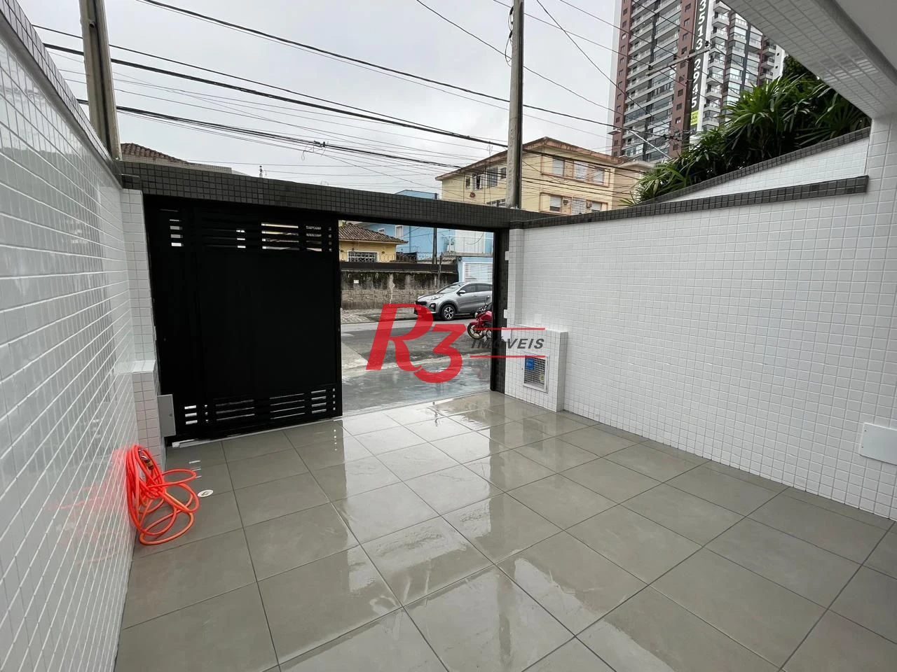 Casa Sobreposta baixa com 3 dormitórios c suite com suite, 94 m² - Aparecida