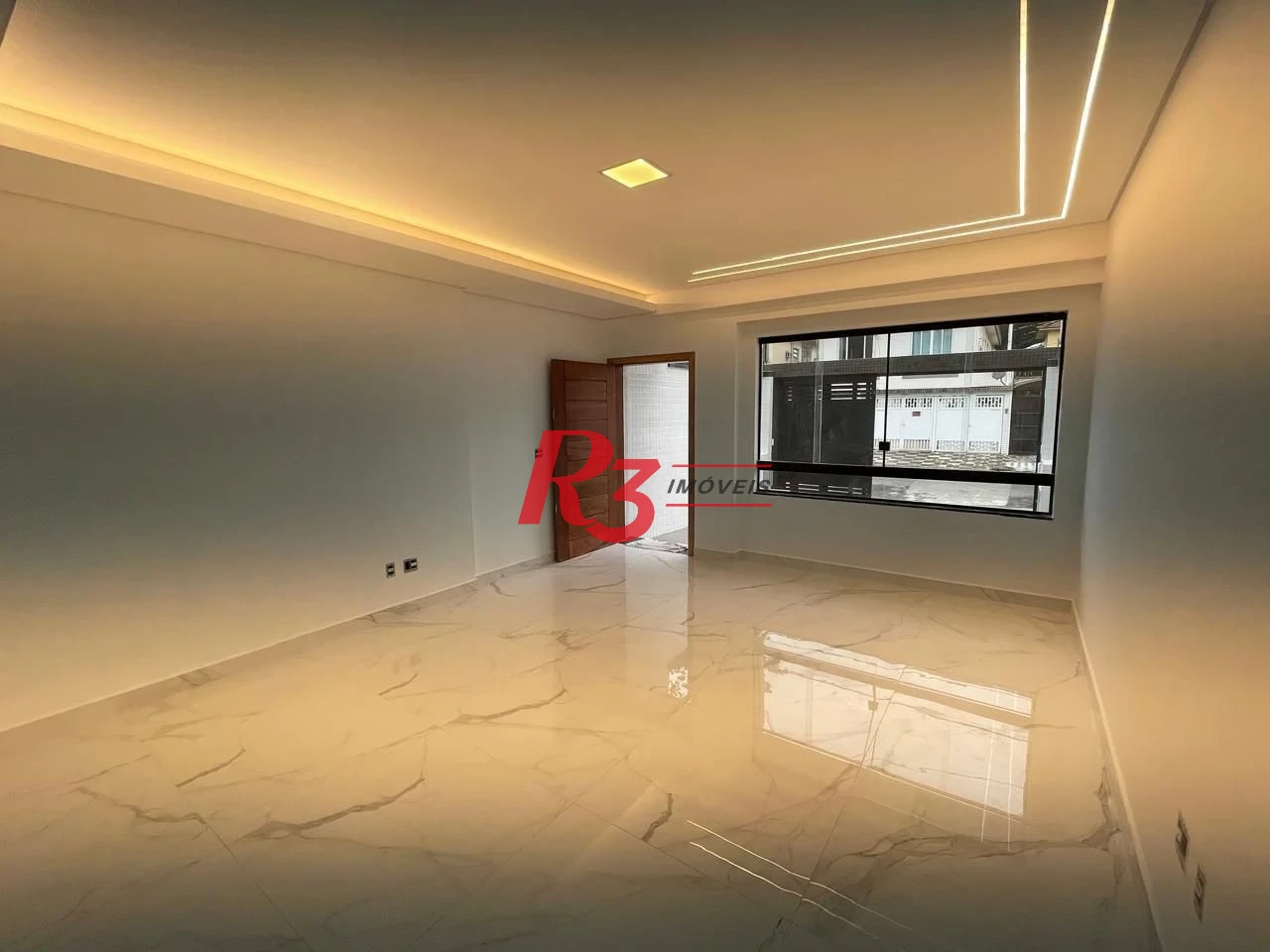 Casa Sobreposta baixa com 3 dormitórios c suite com suite, 94 m² - Aparecida