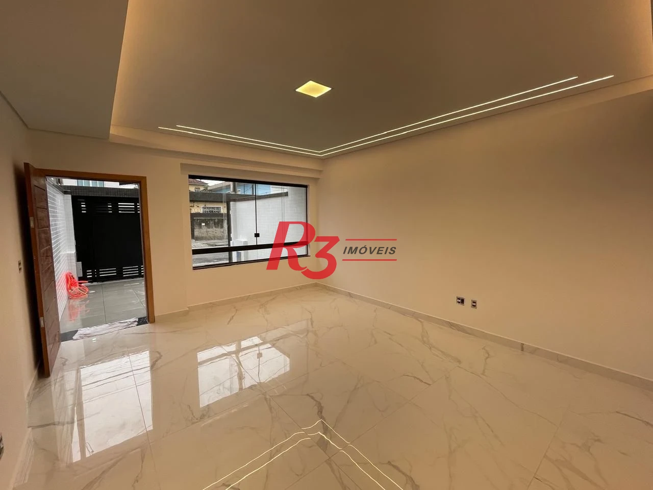 Casa Sobreposta baixa com 3 dormitórios c suite com suite, 94 m² - Aparecida