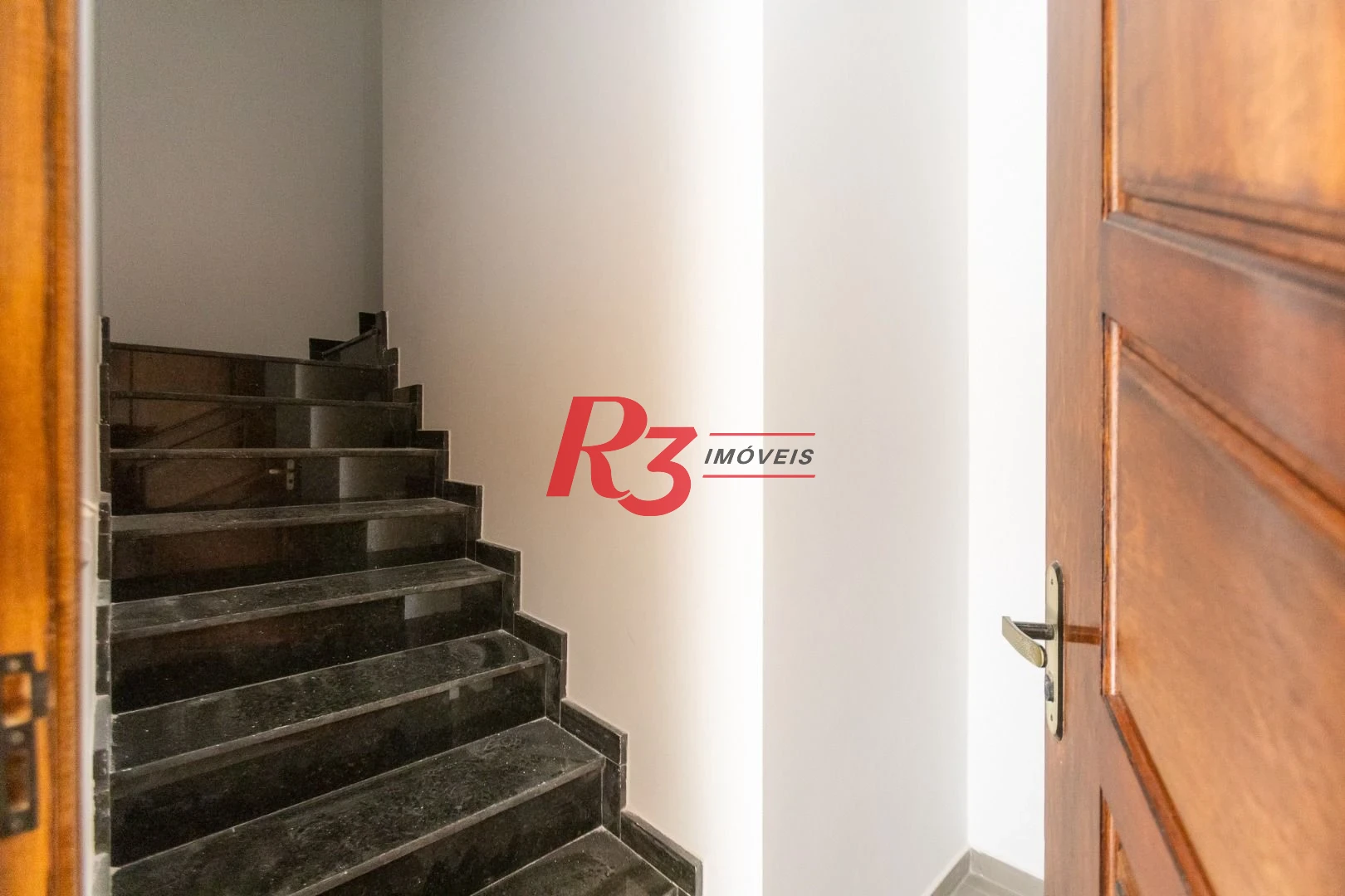 Casa à venda, 120 m² por R$ 950.000,00 - Encruzilhada - Santos/SP