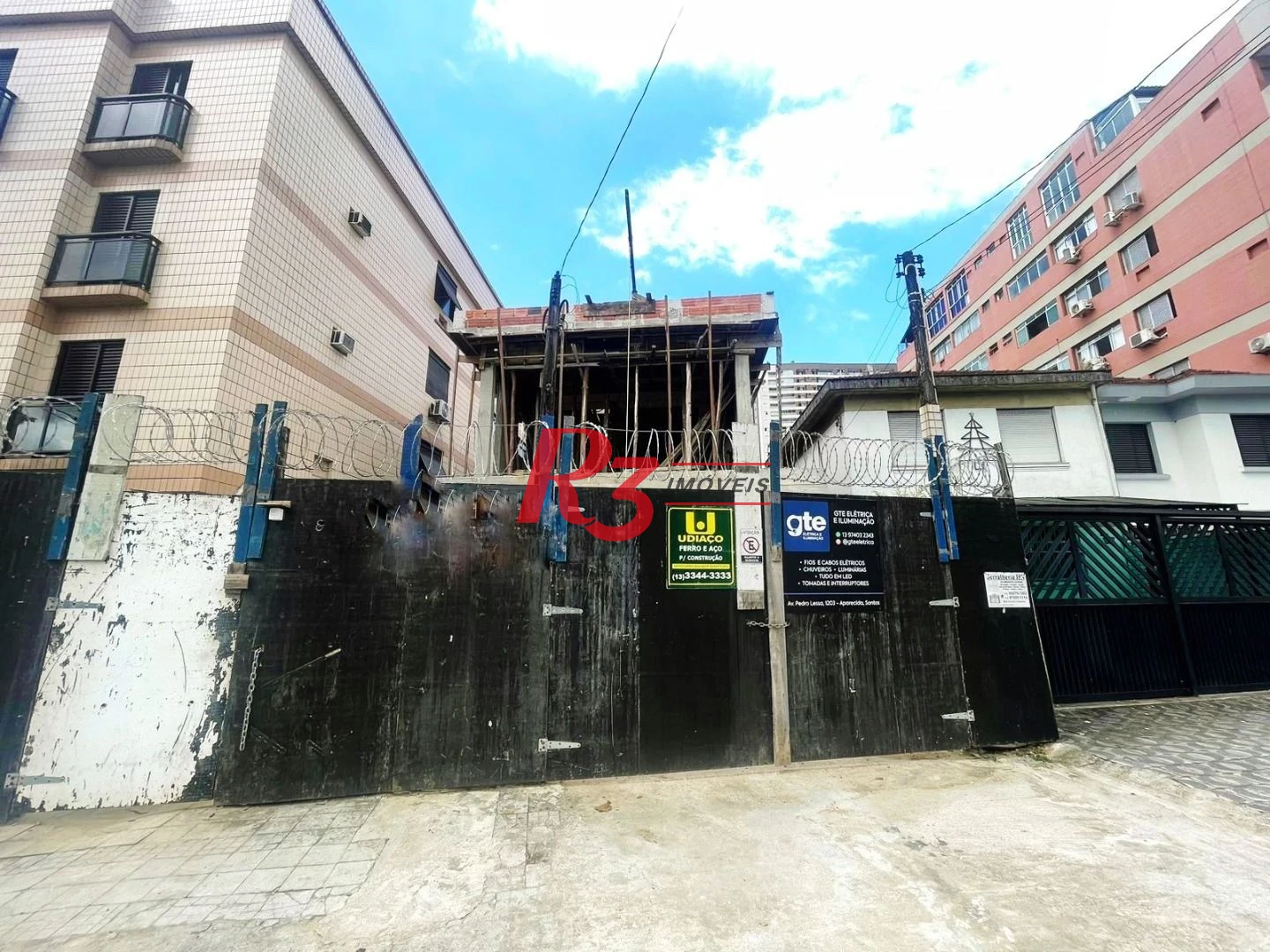 Casa à venda, 104 m² por R$ 950.000,00 - Encruzilhada - Santos/SP