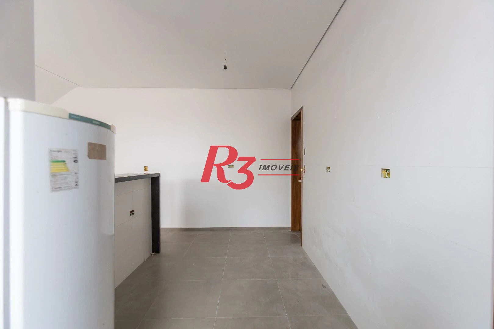 Casa com 3 dormitórios à venda, 104 m² por R$ 950.000,00 - Encruzilhada - Santos/SP