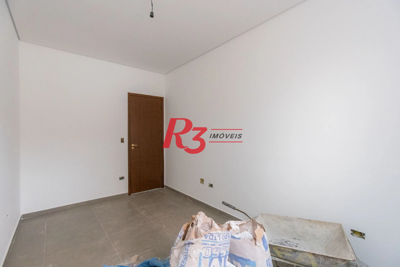 Casa com 3 dormitórios à venda, 104 m² por R$ 950.000,00 - Encruzilhada - Santos/SP