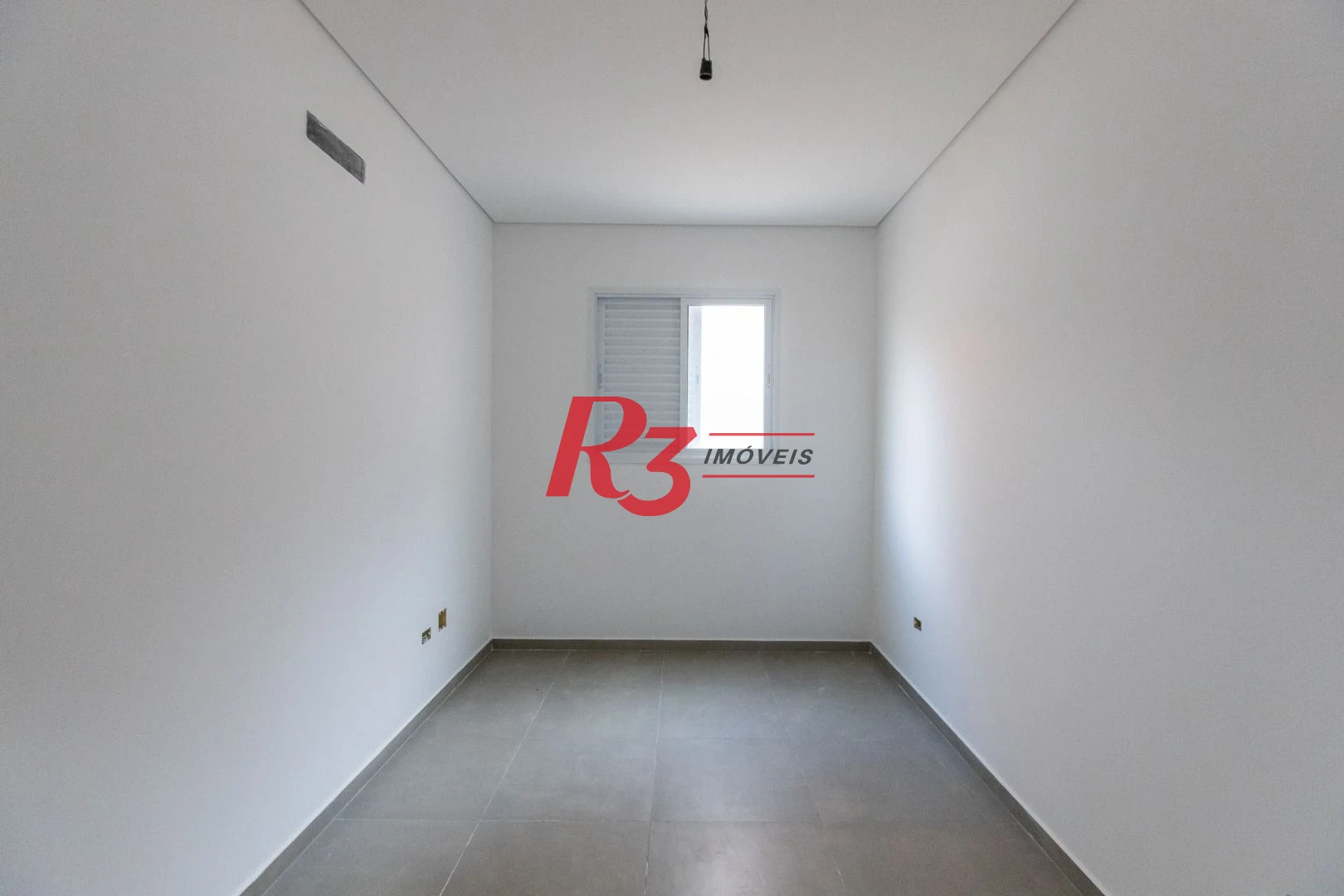 Casa com 3 dormitórios à venda, 104 m² por R$ 950.000,00 - Encruzilhada - Santos/SP