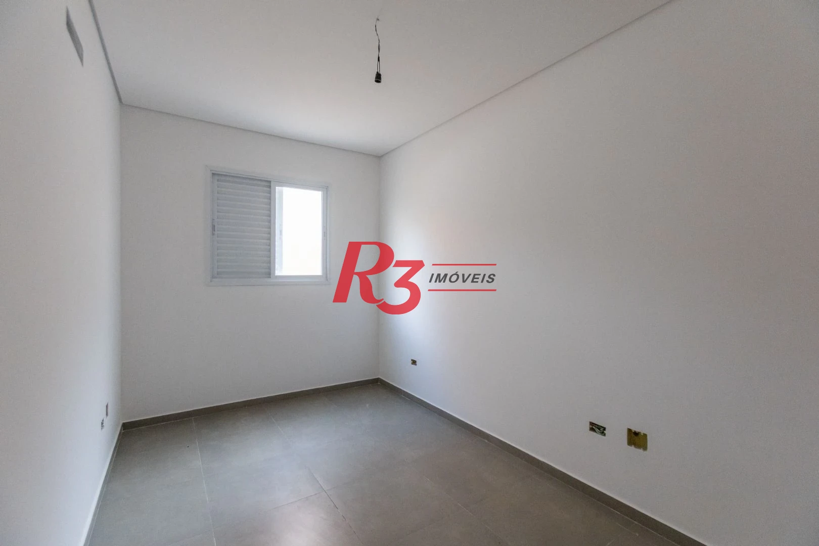 Casa com 3 dormitórios à venda, 104 m² por R$ 950.000,00 - Encruzilhada - Santos/SP