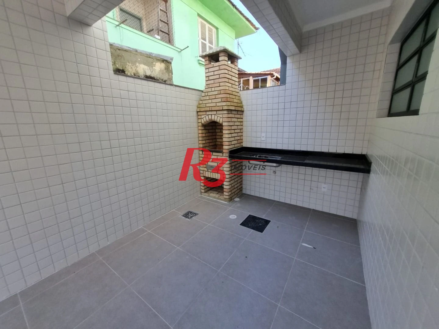 Sobrado de esquina novo com 3 suítes, churrasqueira e  e piscina  à venda, 140 m² na Vila Belmiro, oportunidade!!