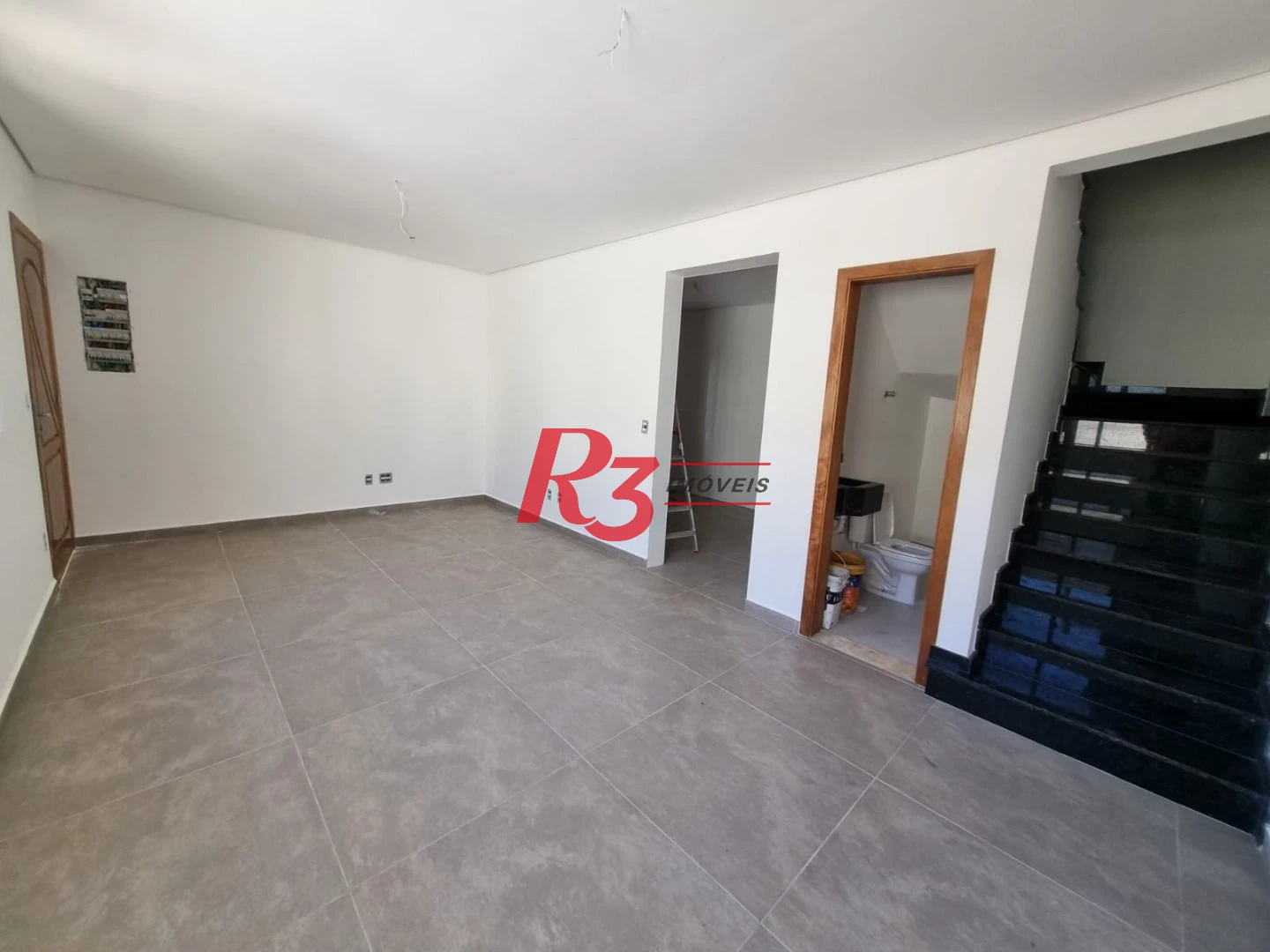 Sobrado de esquina novo com 3 suítes, churrasqueira e  e piscina  à venda, 140 m² na Vila Belmiro, oportunidade!!