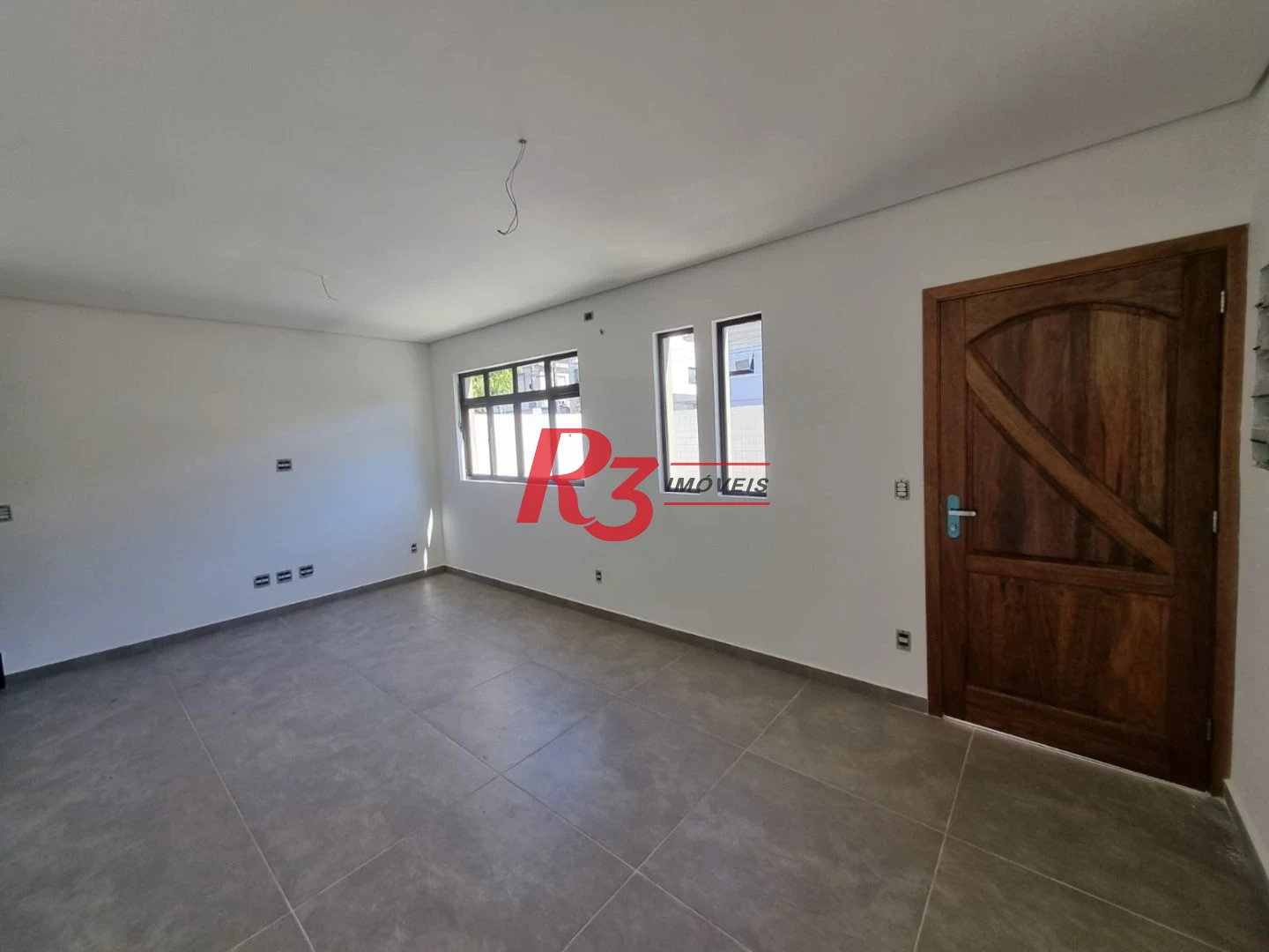 Sobrado de esquina novo com 3 suítes, churrasqueira e  e piscina  à venda, 140 m² na Vila Belmiro, oportunidade!!