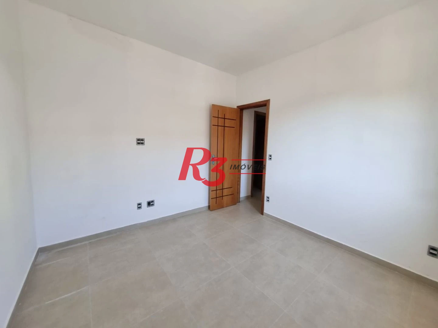Sobrado de esquina novo com 3 suítes, churrasqueira e  e piscina  à venda, 140 m² na Vila Belmiro, oportunidade!!